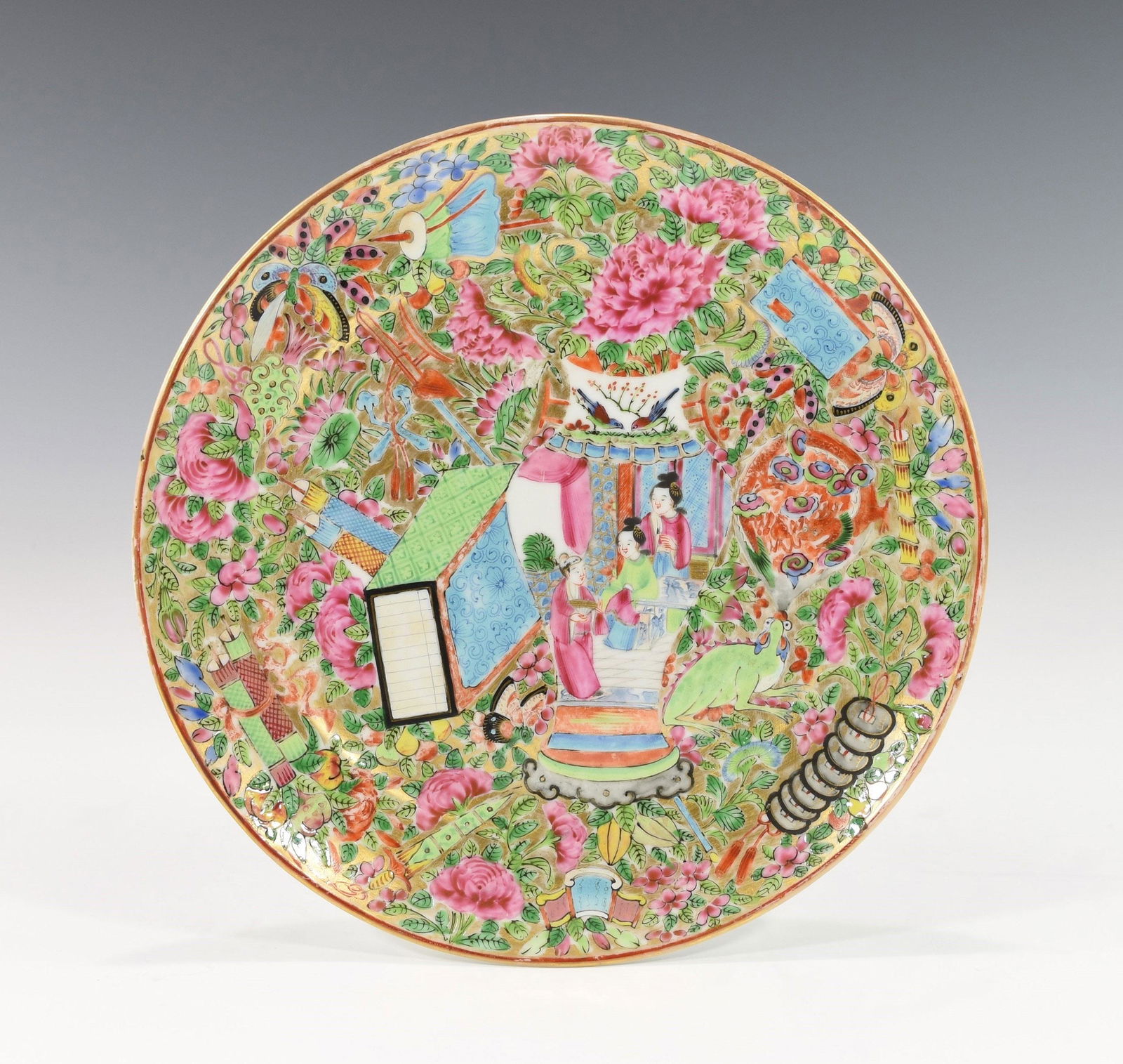 AN CHINESE FAMILLE ROSE PLATE, 19TH CENTURY (1 of 2)