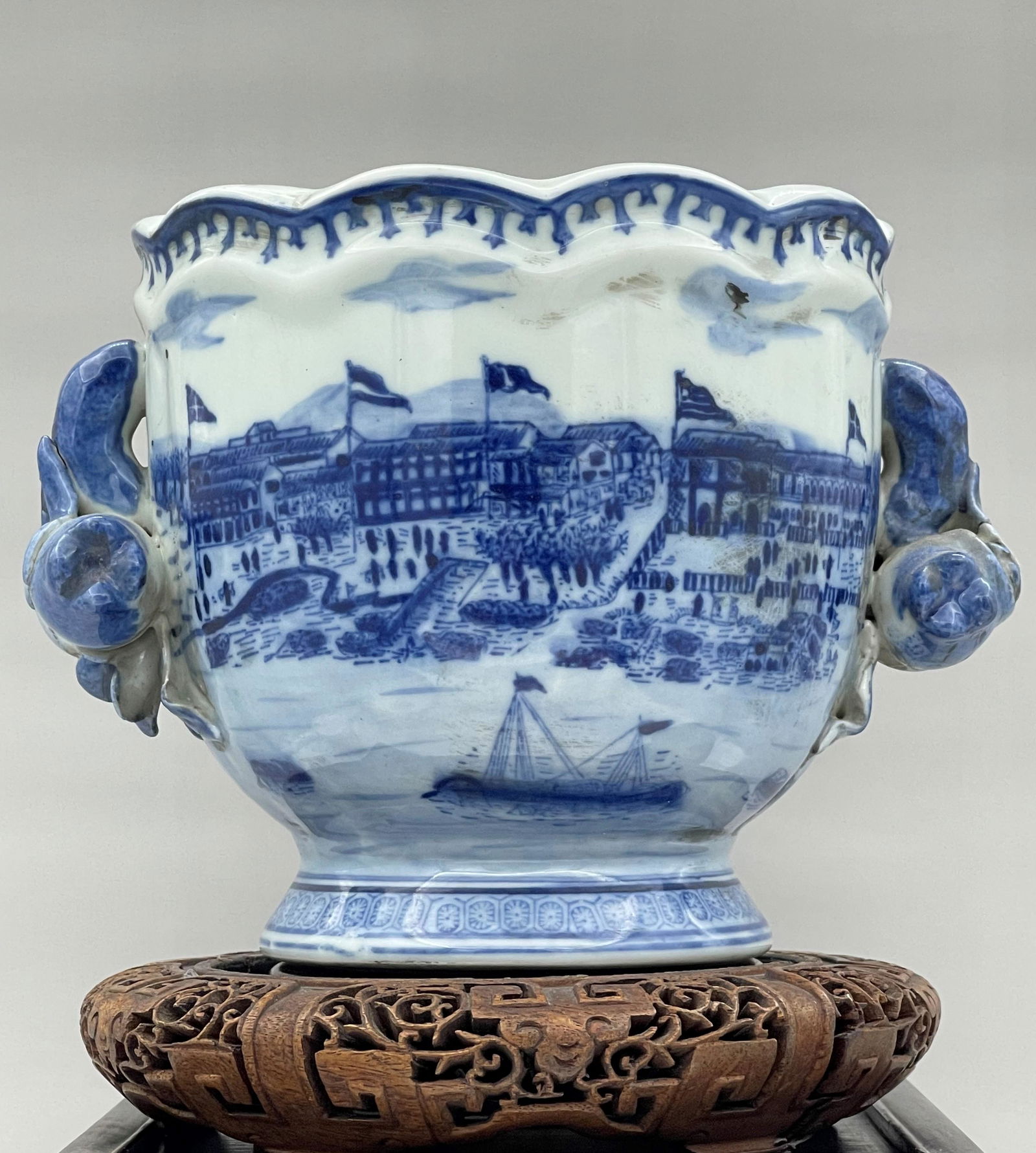 A CHINESE THIRTEEN HONGS OF CANTON  BLUE AND WHITE POT (1 of 7)