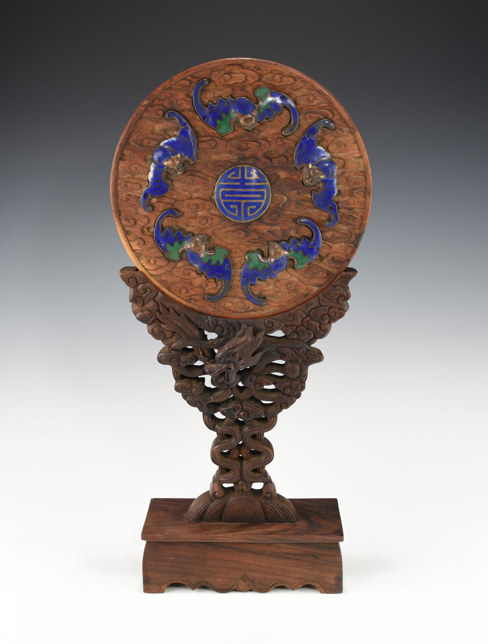 A 19TH CENTURY CARVED CHINESE HARDWOOD TABLE SCREEN (1 of 4)