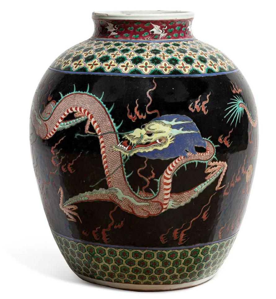 A LARGE KANGXI PERIOD CHINESE FAMILLE NOIRE OVOID VASE (1 of 16)
