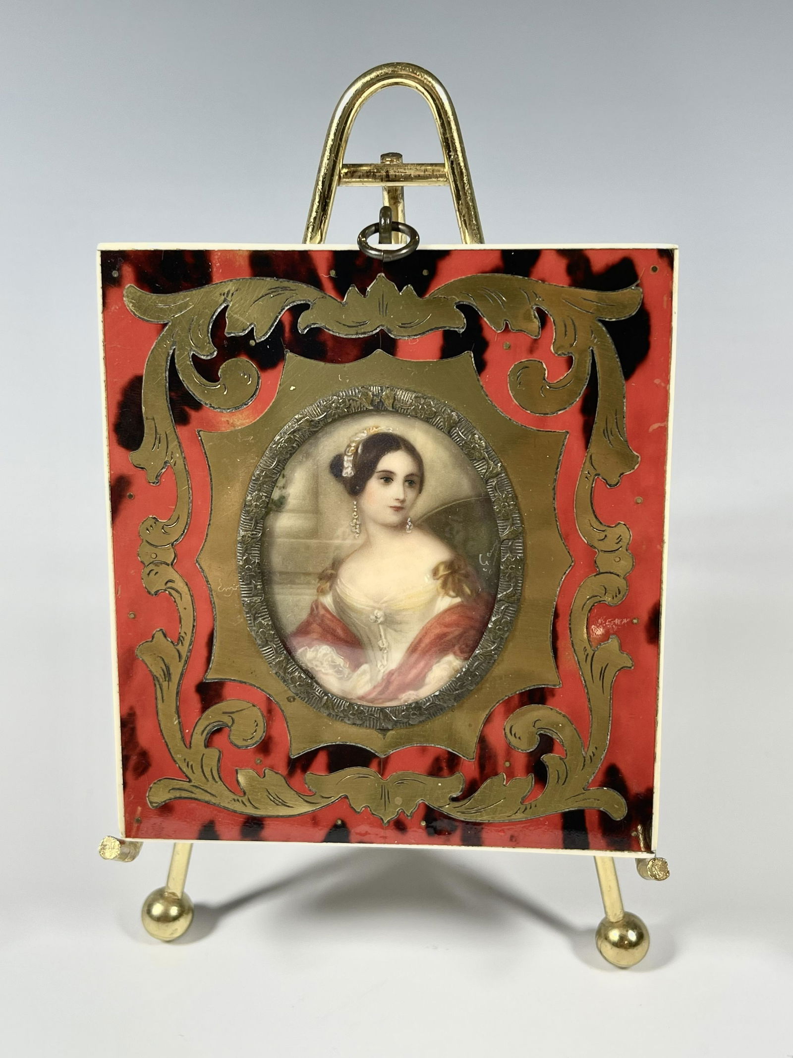 AN ANTIQUE FRENCH MINIATURE PORTRAIT PAINTING OF A NOBLEWOMAN (1 of 4)