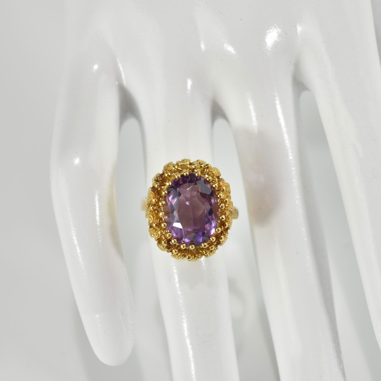 ONE VINTAGE 18K ETRUSCAN STYLE AMETHYST RING (1 of 4)