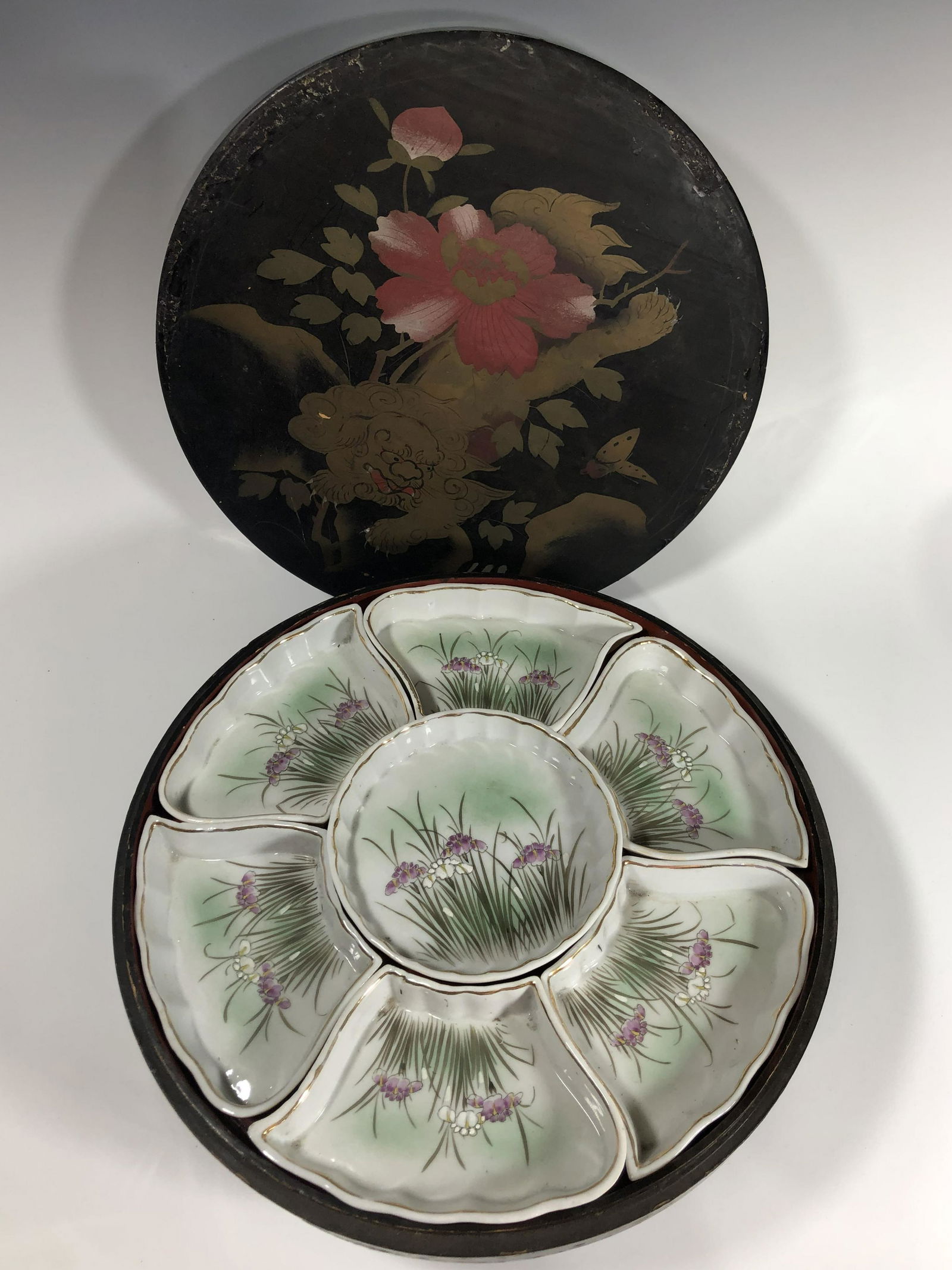 AN SET OF SEVEN ANTIQUE ORIENTAL PORCELAIN CONDIMENT DISHES (1 of 5)