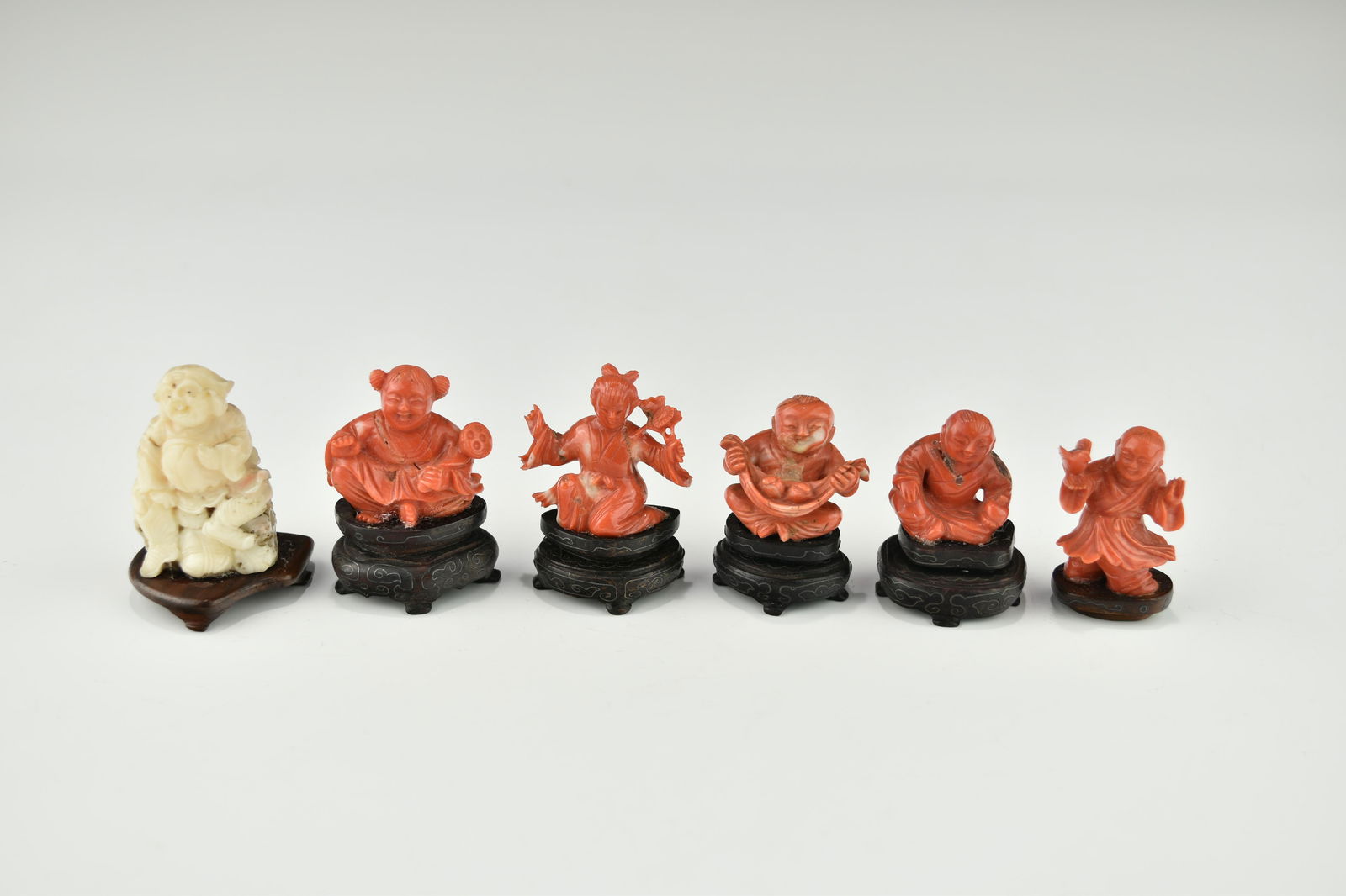 A GROUP OF SIX CHINESE QING DYNASTY CARVED MINI FIGURINES (1 of 8)