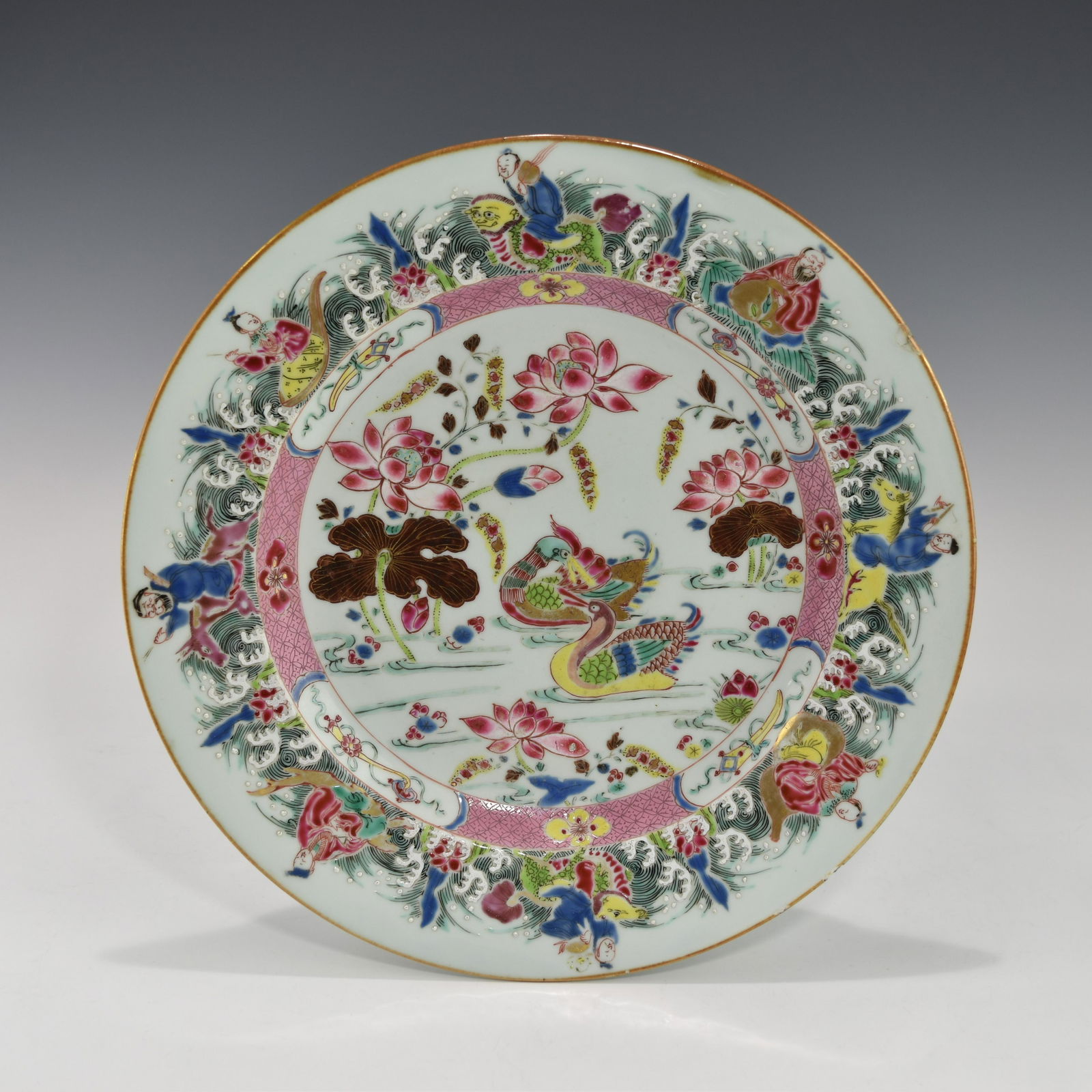 A LARGE CHINESE YONGZHENG PERIOD FAMILLE ROSE 'DUCK AND IMMORTAL' PORCELAIN PLATE (1 of 13)