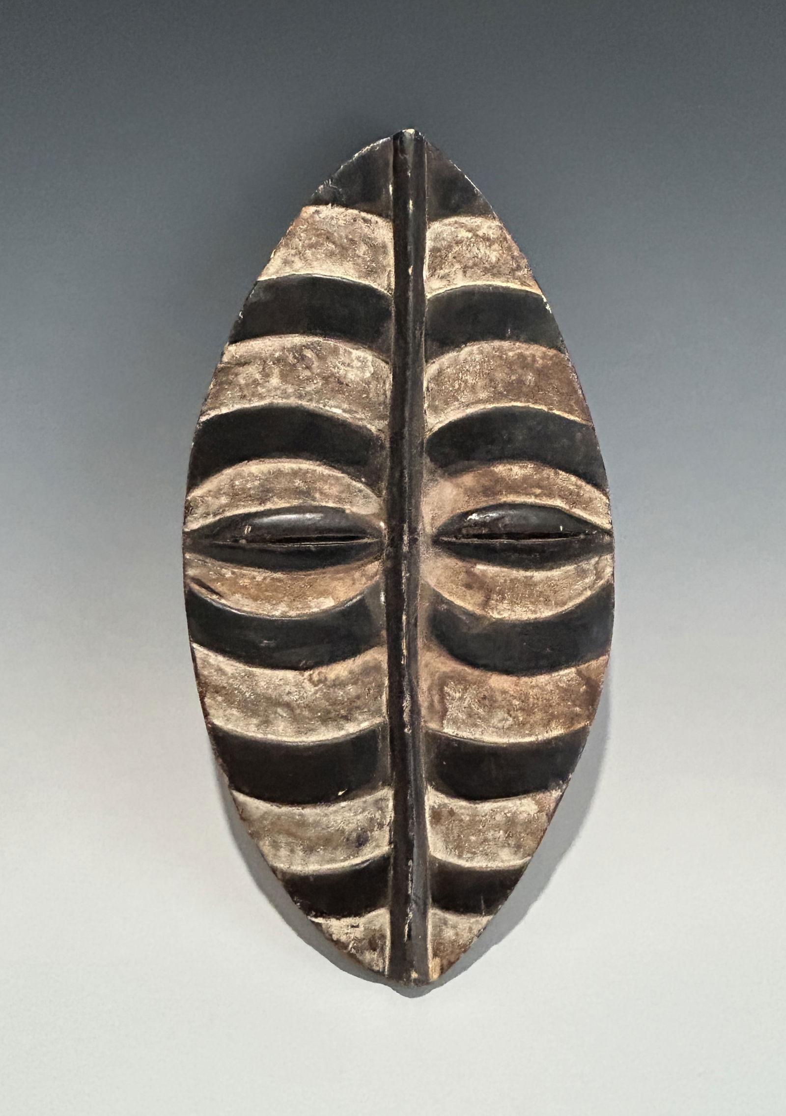 A TRADITIONAL AFRICAN DR CONGO TEKE KIDUMU WOODEN DANCE MASK (1 of 4)