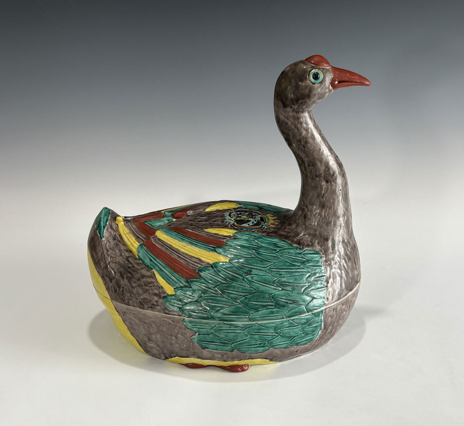 A CHINESE EXPORT PORCELAIN GOOSE-FORM ARMORIAL SOUP TUREEN AND COVER (1 of 11)