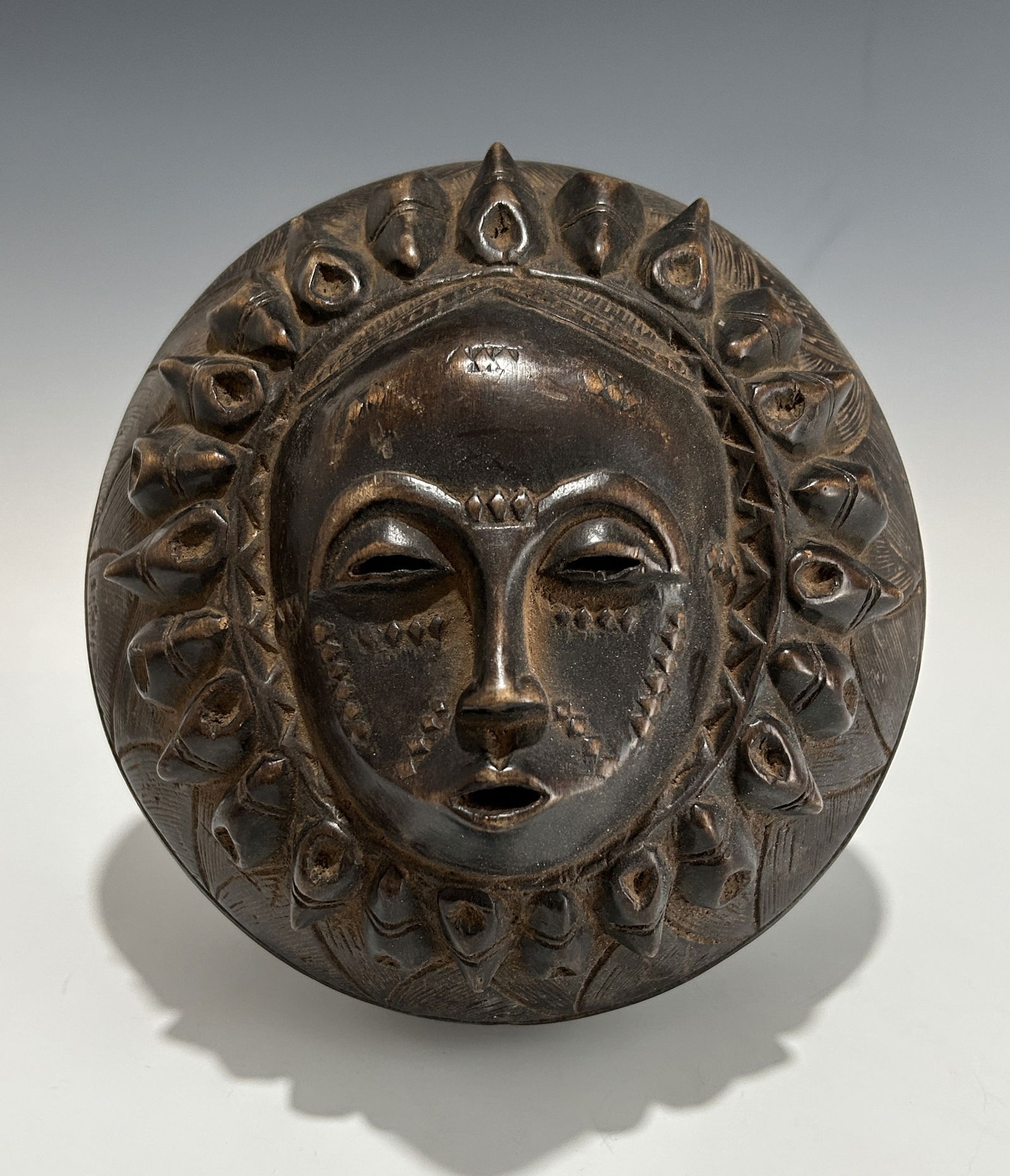 NO RESERVE! AFRICAN IVORY COAST BAOULE WOODEN SUN MASK (1 of 6)