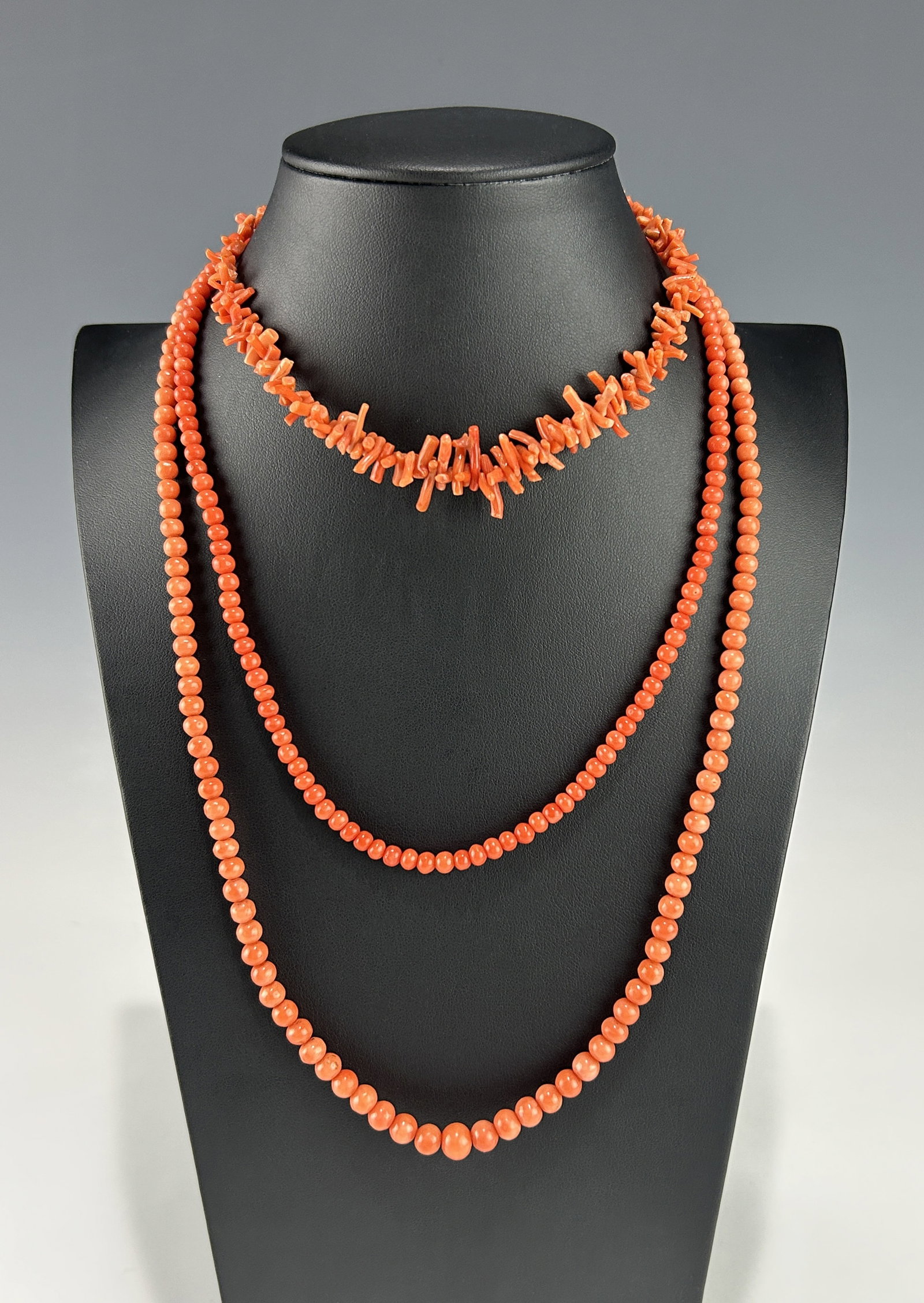 GROUP OF THREE VINTAGE CORAL NECKLACES (1 of 3)