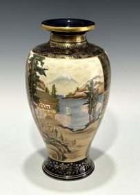 MASTERFULLY PAINTED JAPANESE MEIJI PERIOD SATSUMA VASE
