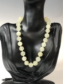 ANTIQUE CHINESE WHITE JADE NECKLACE WITH SHOU PATTERN BEADS