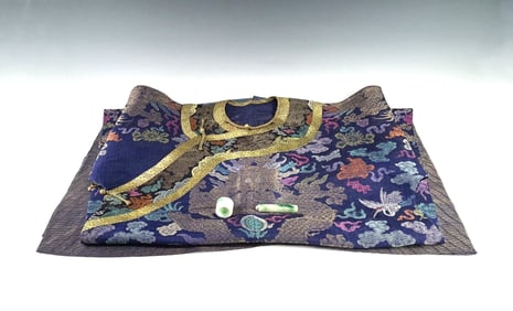 QING DYNASTY SUMMER GAUZE DRAGON ROBE WITH JADEITE ARCHER'S RING AND OFFICIAL HAT FEATHER HOLDER