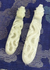 LOT OF TWO CHINESE QING DYNASTY JADE DRAGON BELT HOOKS