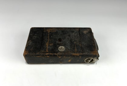 ANTIQUE KODAK FOLDING CAMERA, CIRCA 1897–1907