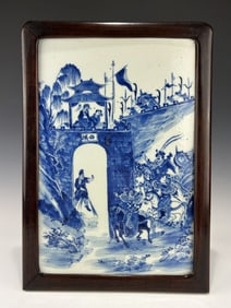 FRAMED 19TH CENTURY CHINESE BLUE AND WHITE PORCELAIN PLAQUE – BATTLE SCENE AT WEST GATE