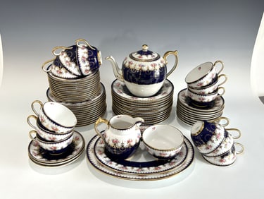 VINTAGE COPELAND SPODE DINNERWARE SET, SERVICE FOR 12, 66 PIECES