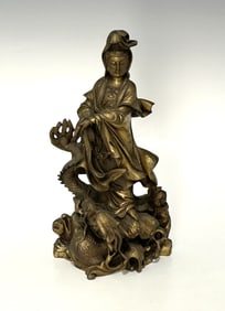 MID-CENTURY CHINESE BRONZE GUANYIN WITH DRAGON