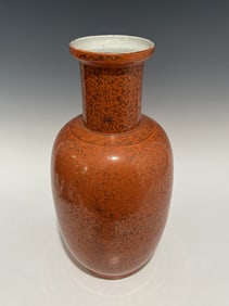 ANTIQUE CHINESE CORAL RED ROULEAU VASE WITH GUILT FLORA AND SHOU DECORATION