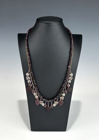 LOT OF TWO VINTAGE NECKLACES