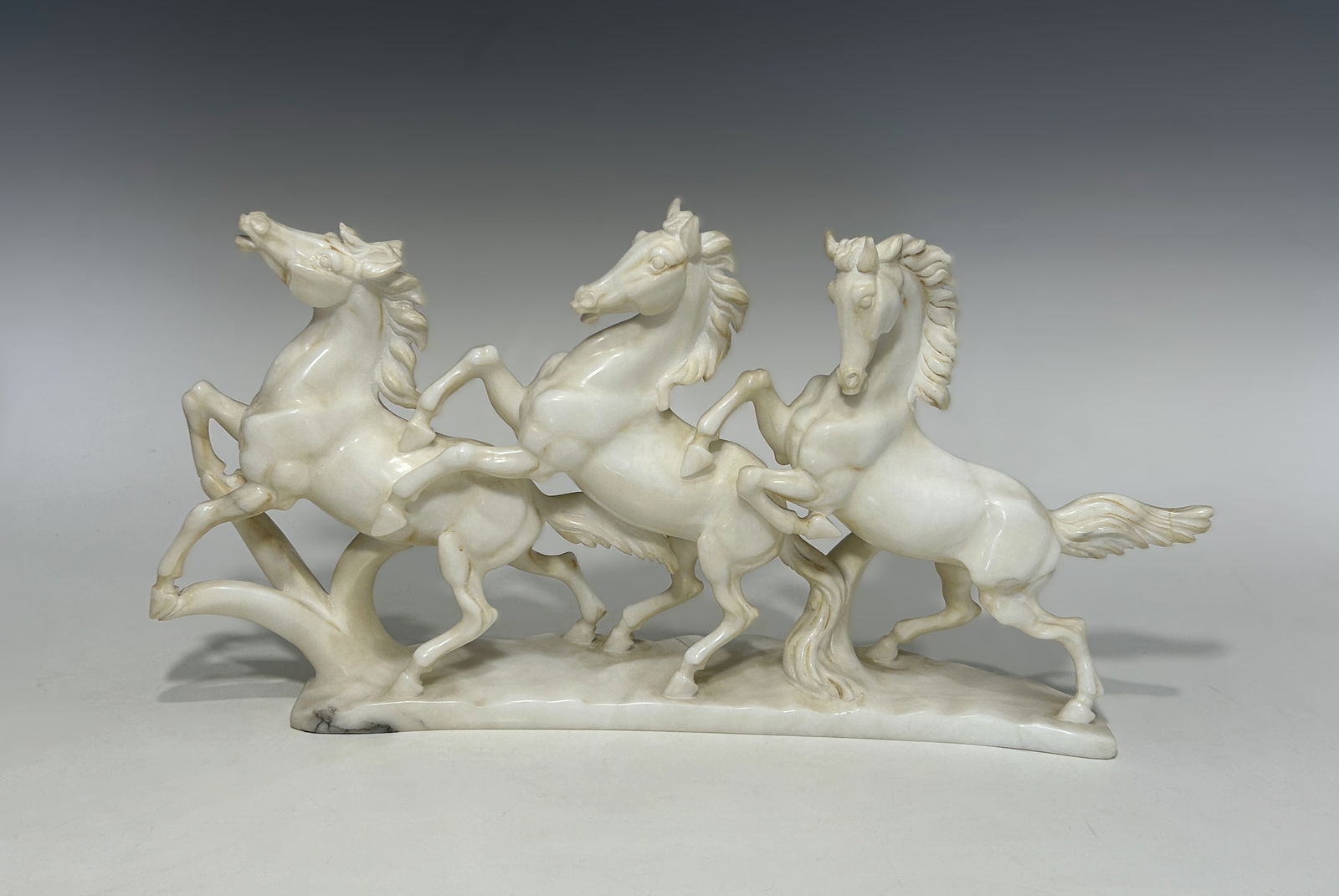 VINTAGE LARGE HAND-CARVED WHITE MARBLE OR ONYX HORSE GROUP SCULPTURE (1 of 5)