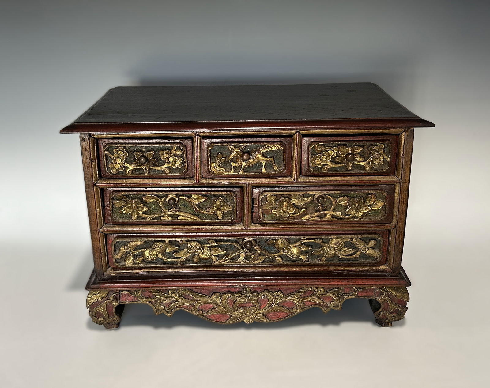 ANTIQUE STRAIGHT CHINESE GILT AND RED WEDDING CHEST OF DRAWERS (1 of 7)