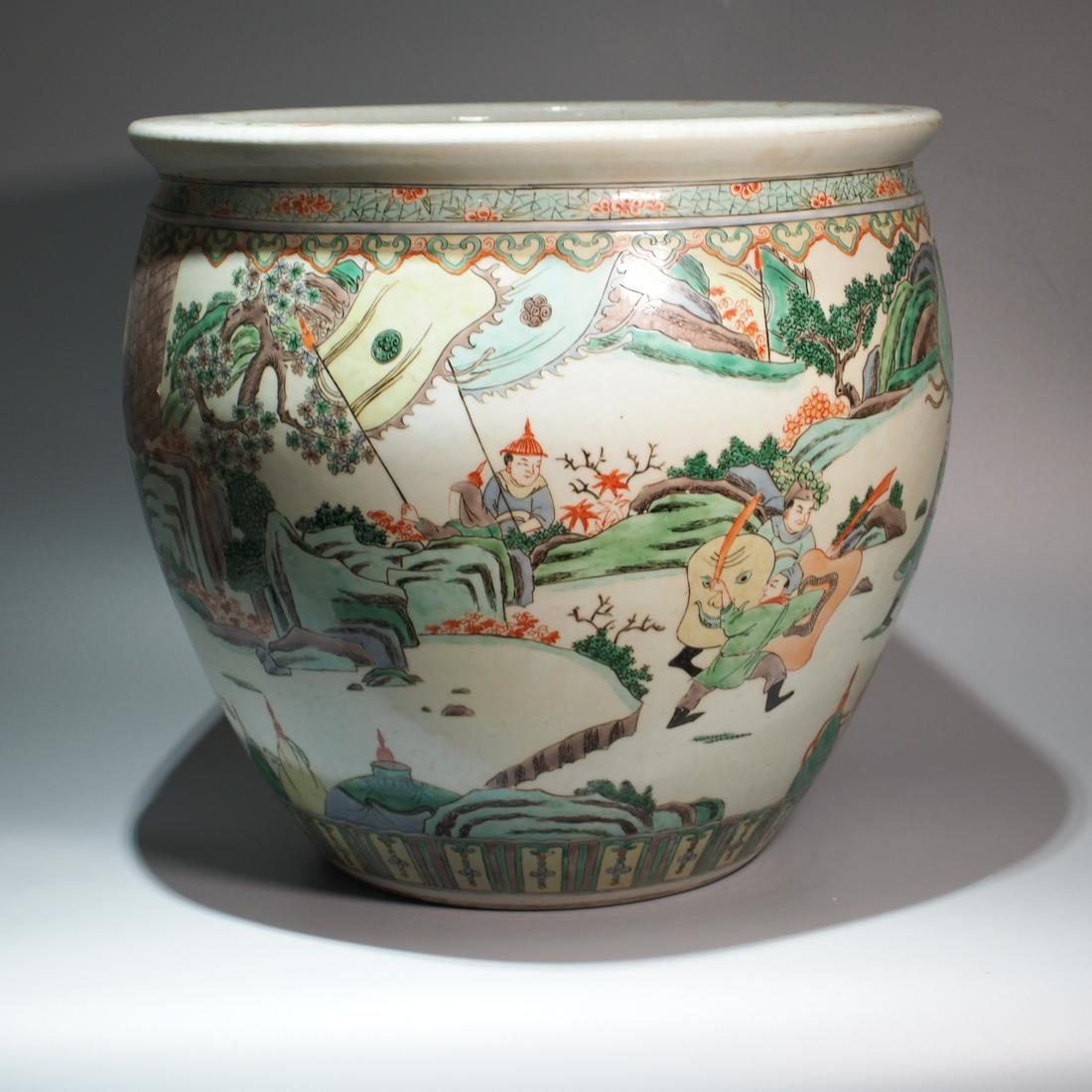 A Chinese porcelain famille verte fish bowl (1 of 5)
