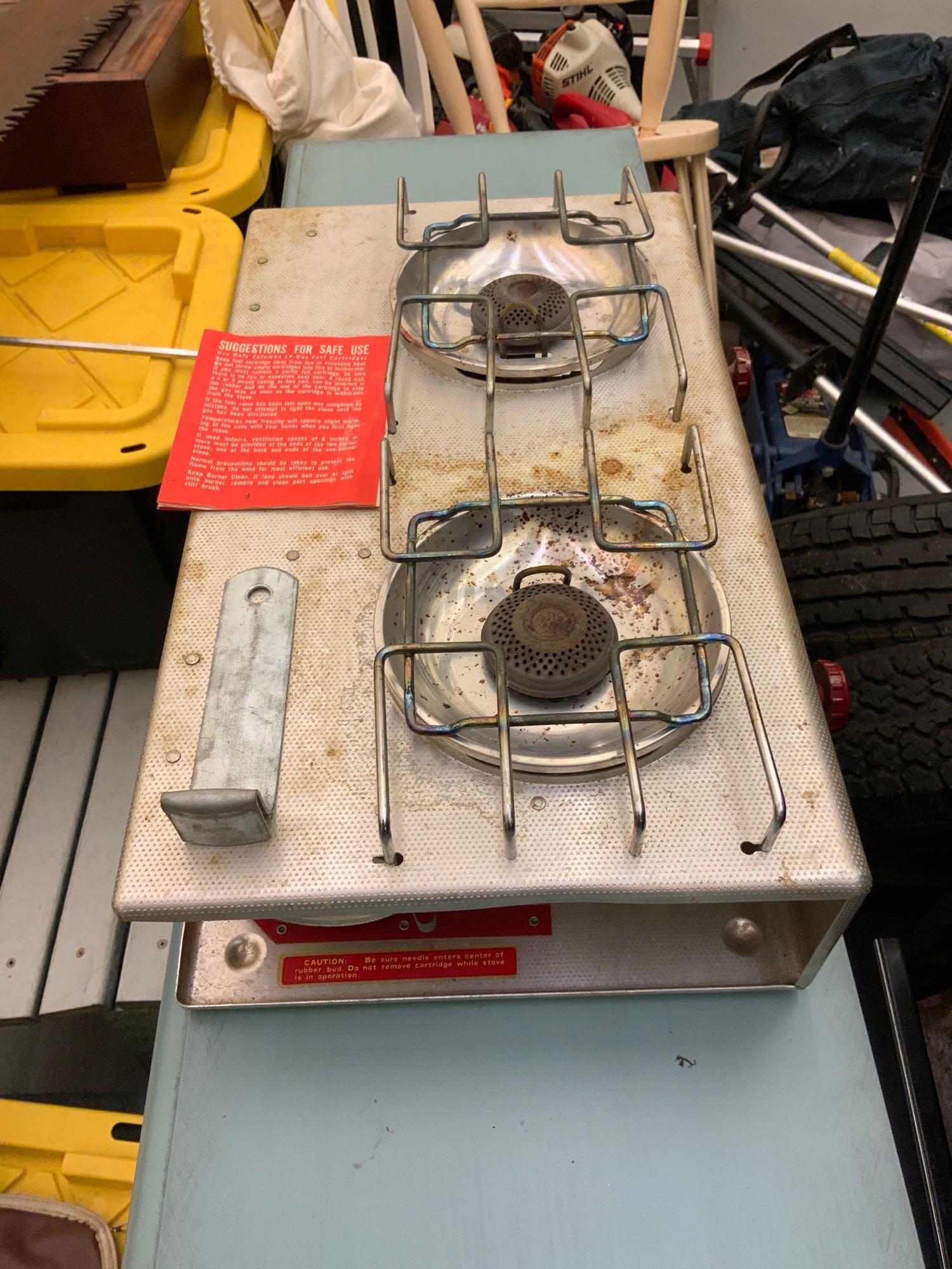 Coleman picnic stove: Coleman picnic stove aluminum two burner number 5409/731
