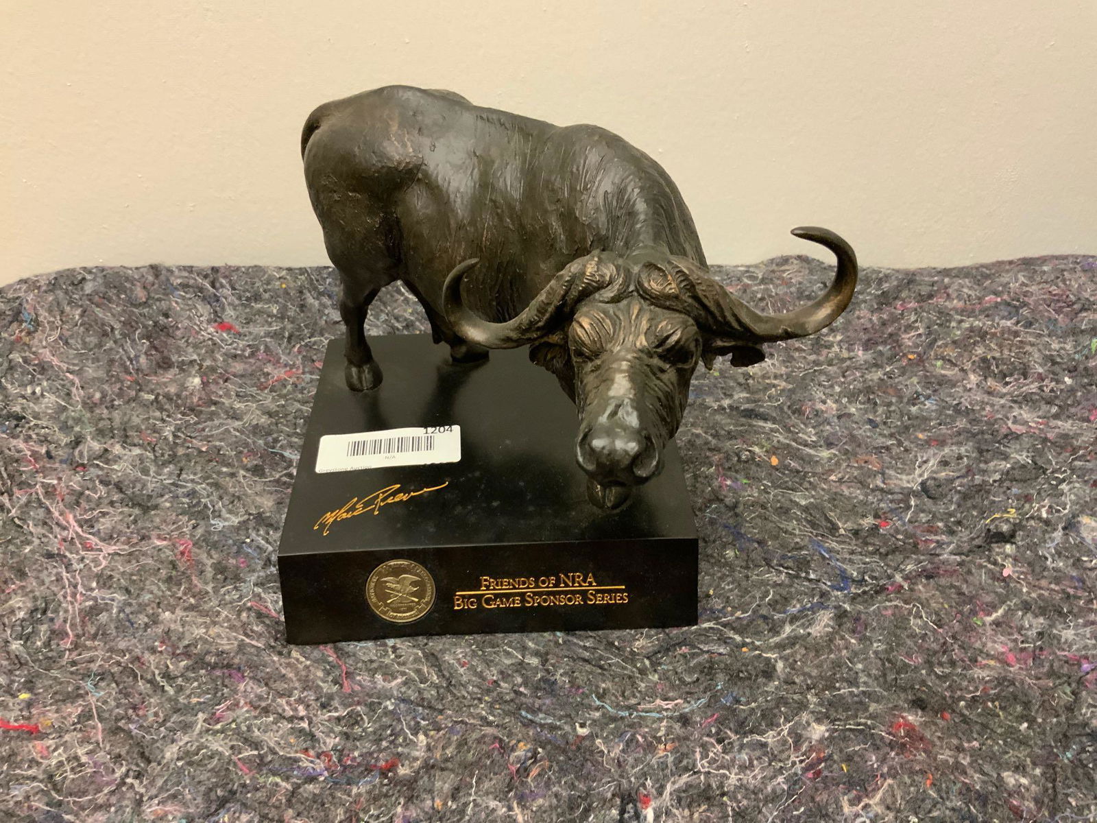 Bronze sculpture (1 of 7)