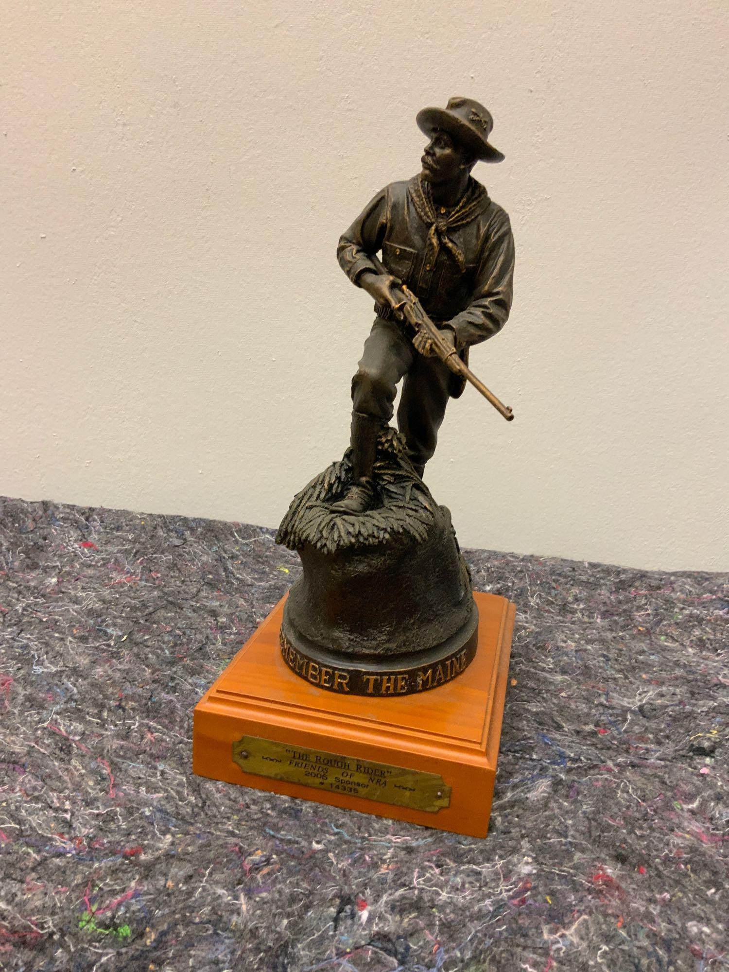 Bronze sculpture (1 of 5)