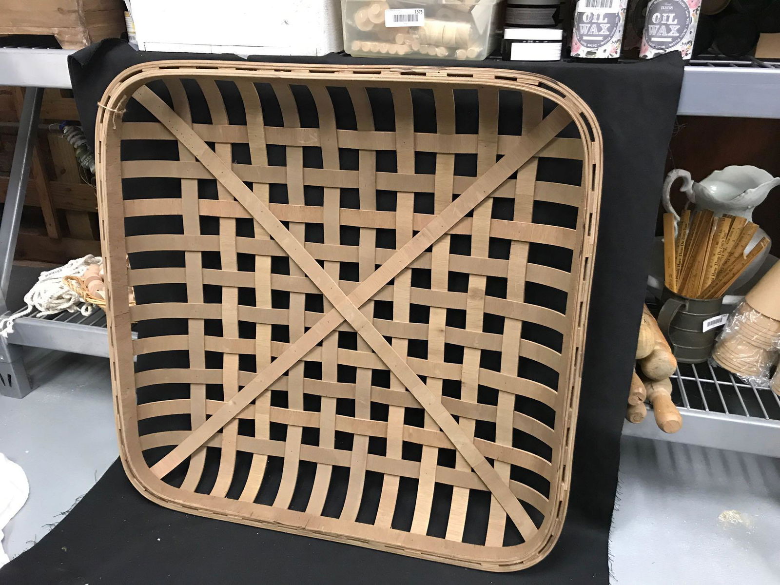 Large Tobacco Basket (1 of 3)