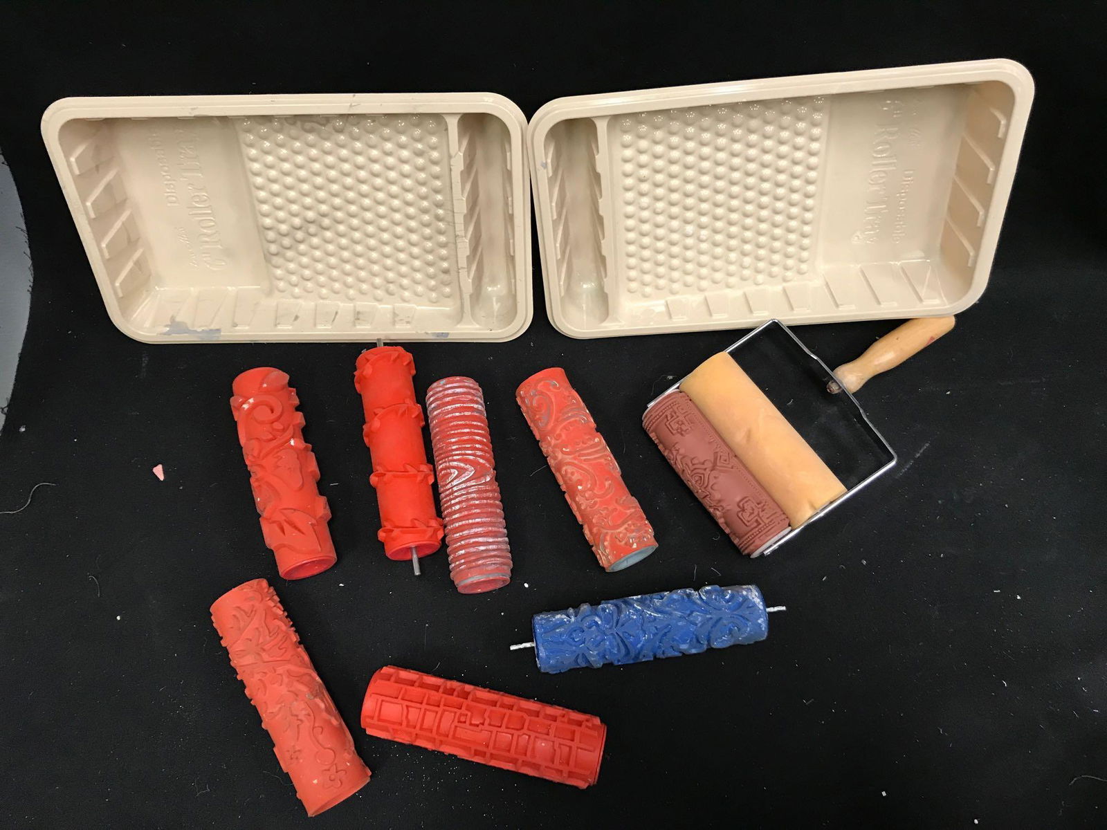 Textured paint rollers (1 of 7)