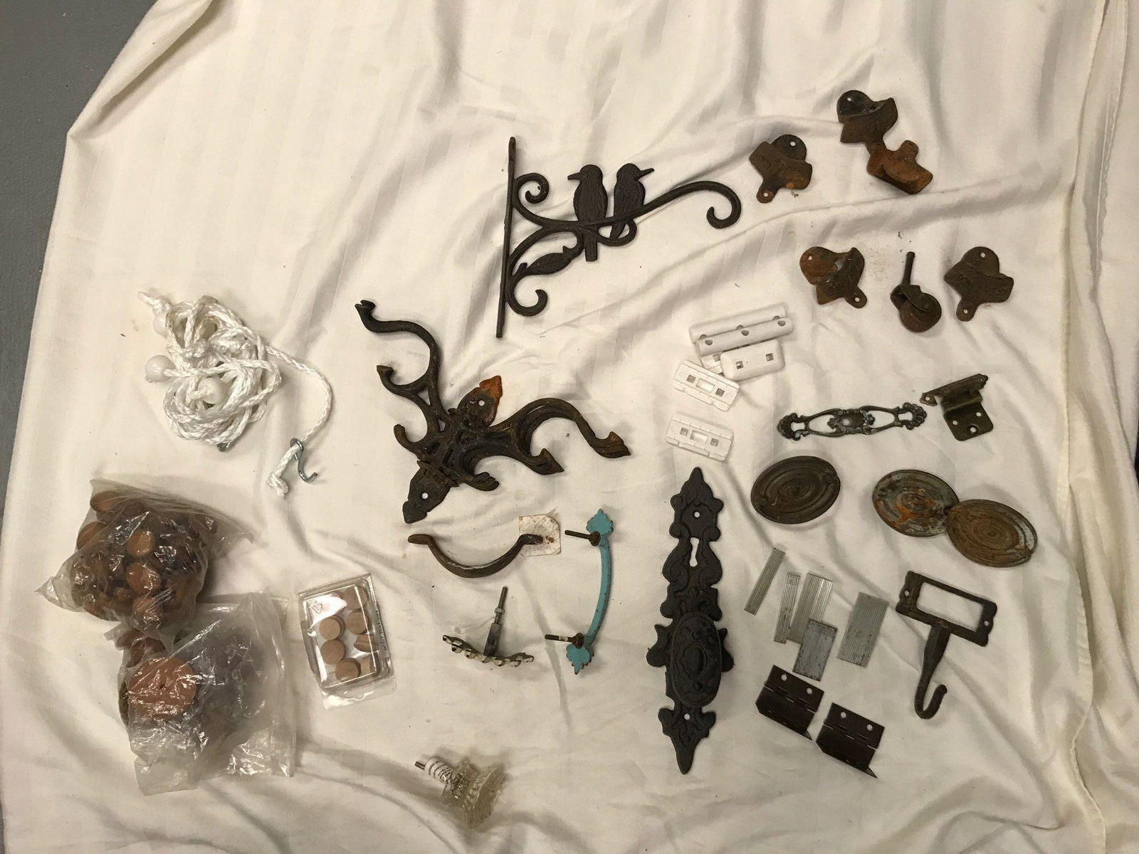 Grab Bag of knobs and things: Grab bag of knobs and wall additives. All items pictured.