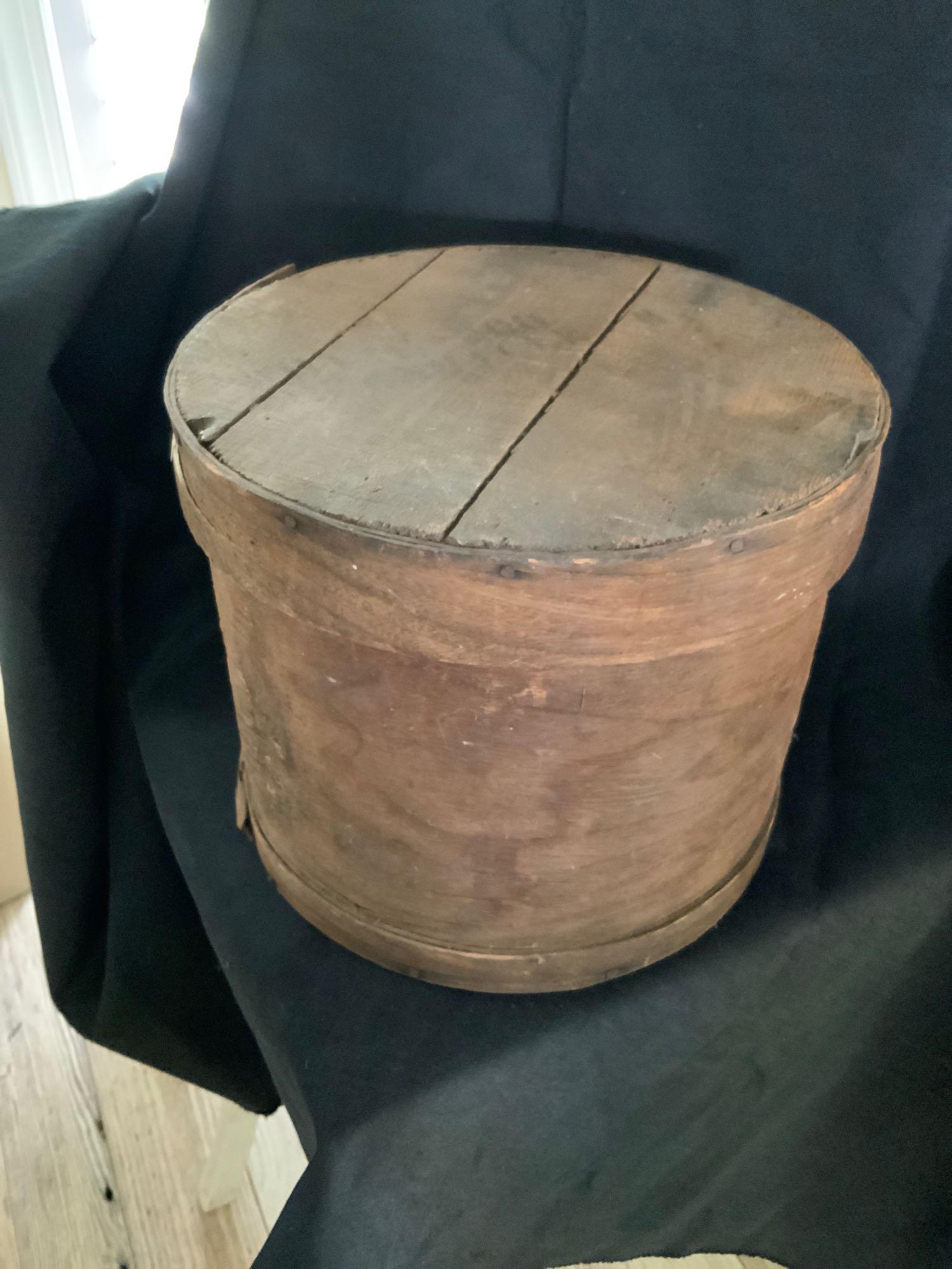 Vintage wood cheese circle box (1 of 3)