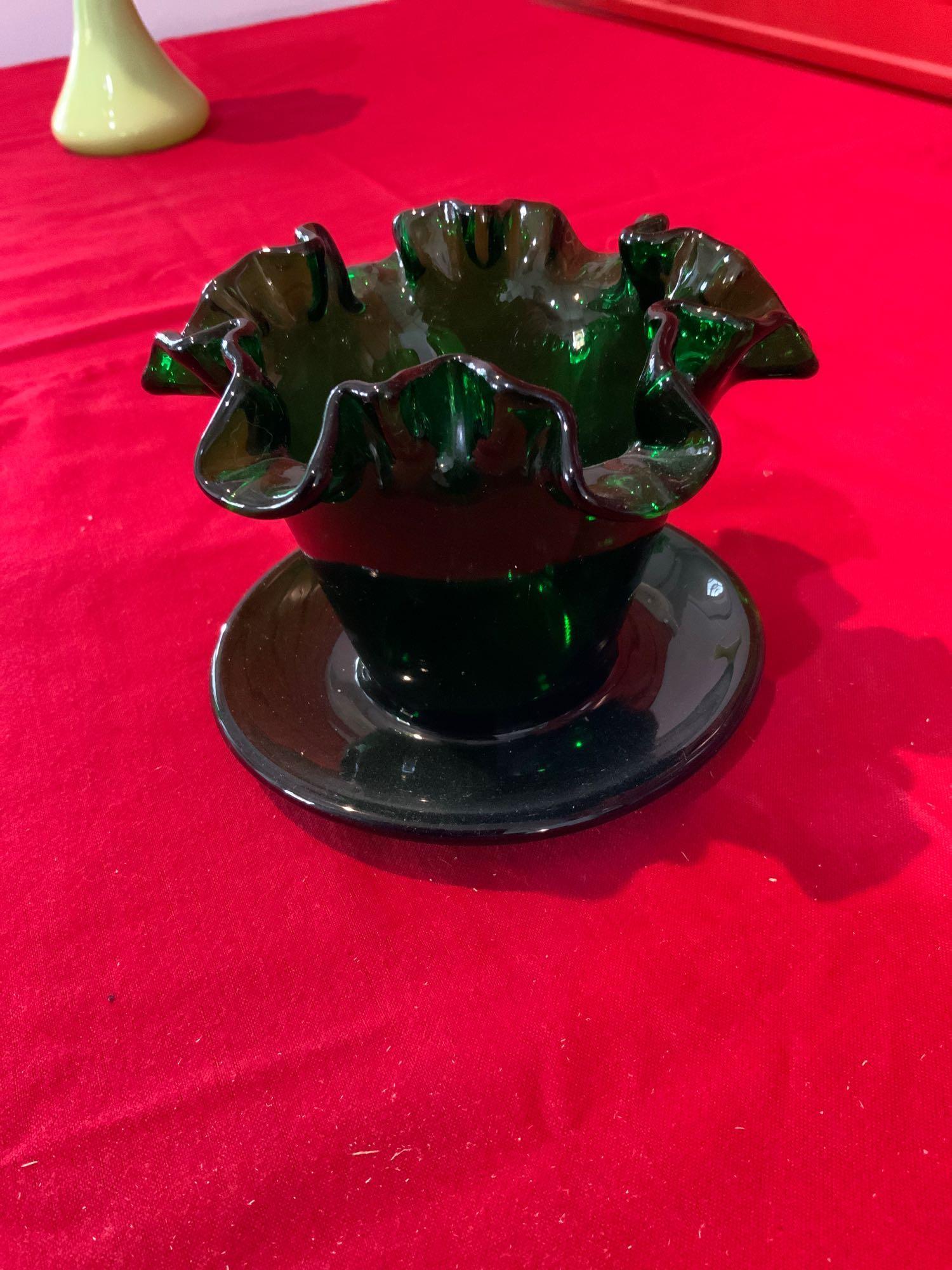 Fenton, Emerald no crust flower pot (1 of 4)