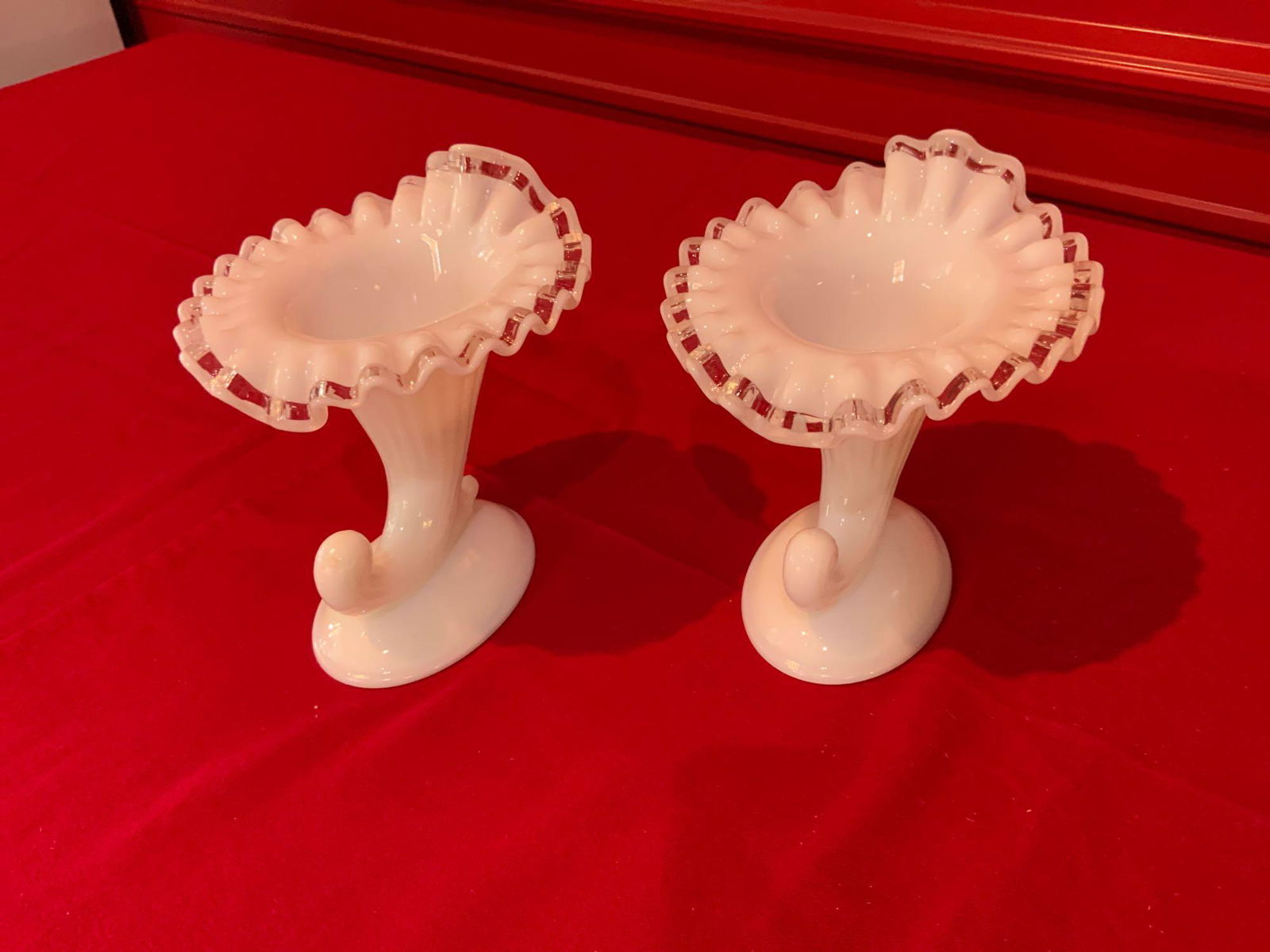 Fenton, silver crest cornucopia ruffled ridged (1 of 3)