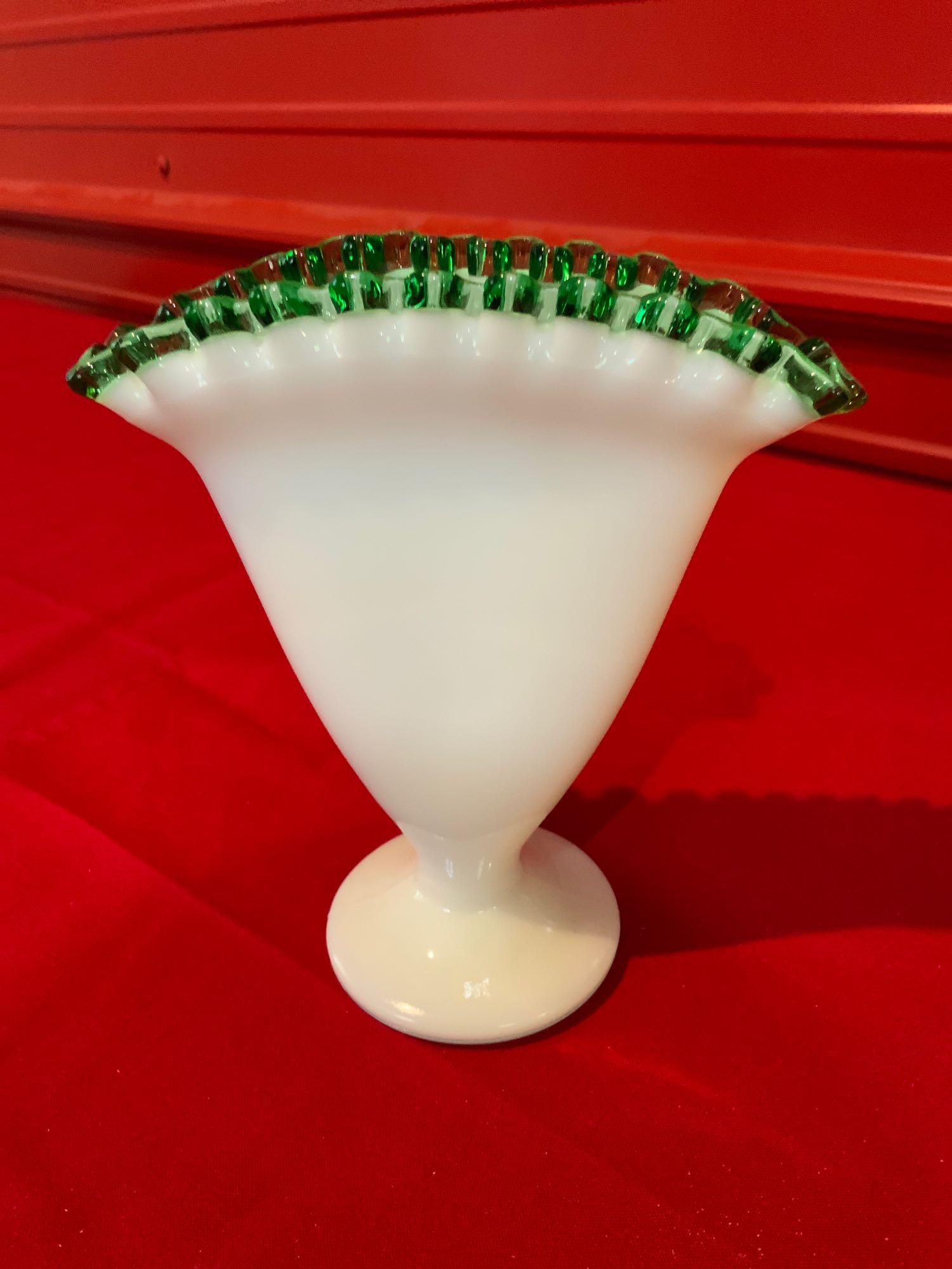 Fenton, Emerald crest footed thin vase. (1 of 4)