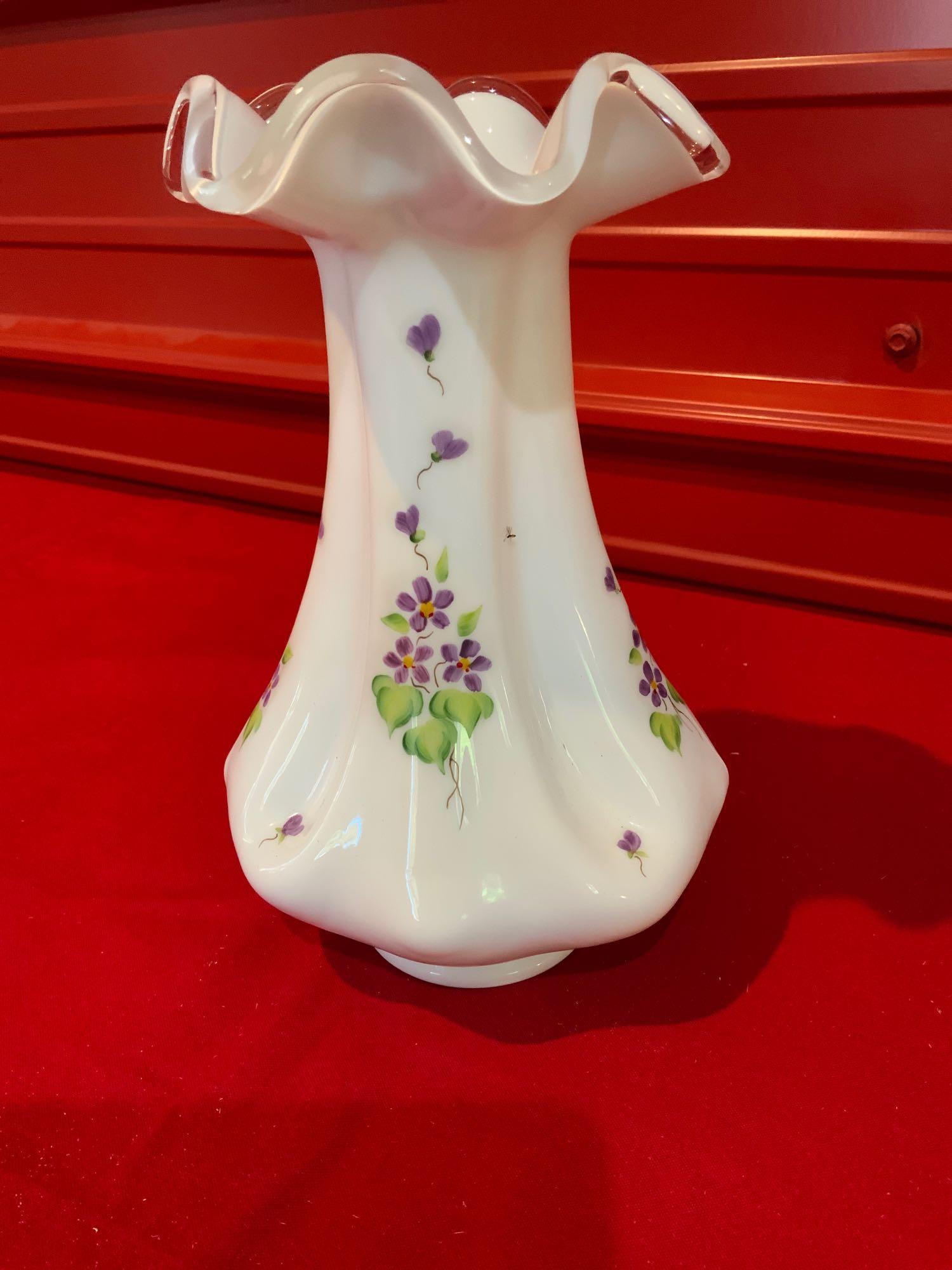 Rare Fenton, FAGCA 2006 violets in the snow vase with (1 of 4)