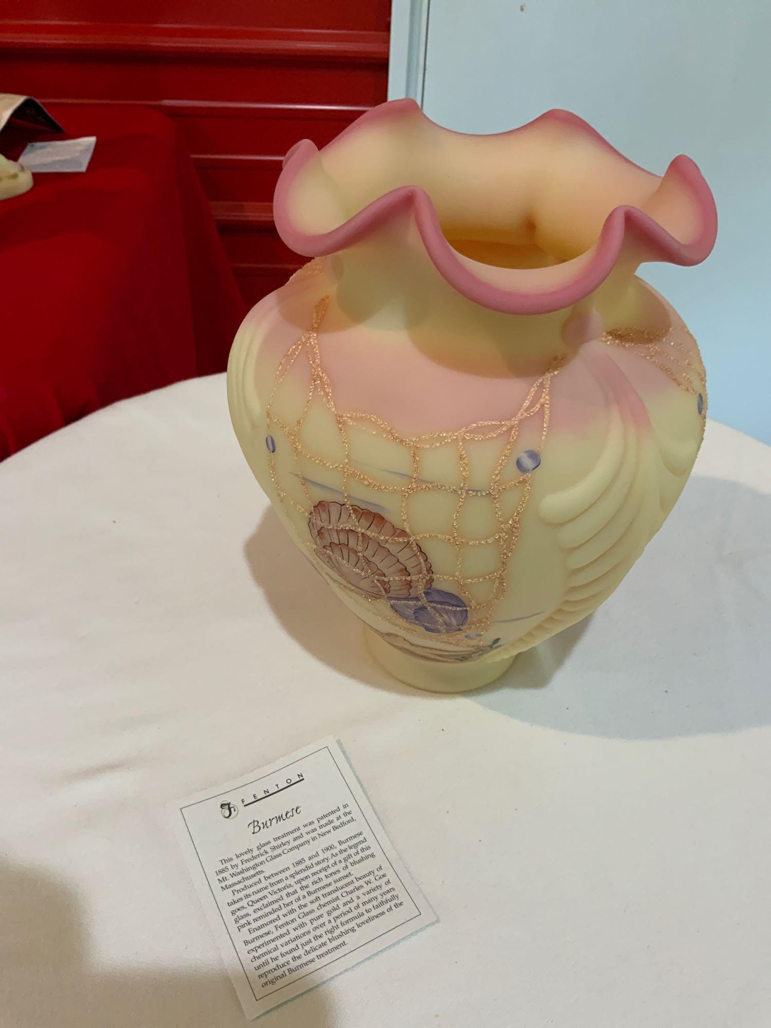 Fenton, large Burmese, seashell vase signed by Tammy (1 of 7)