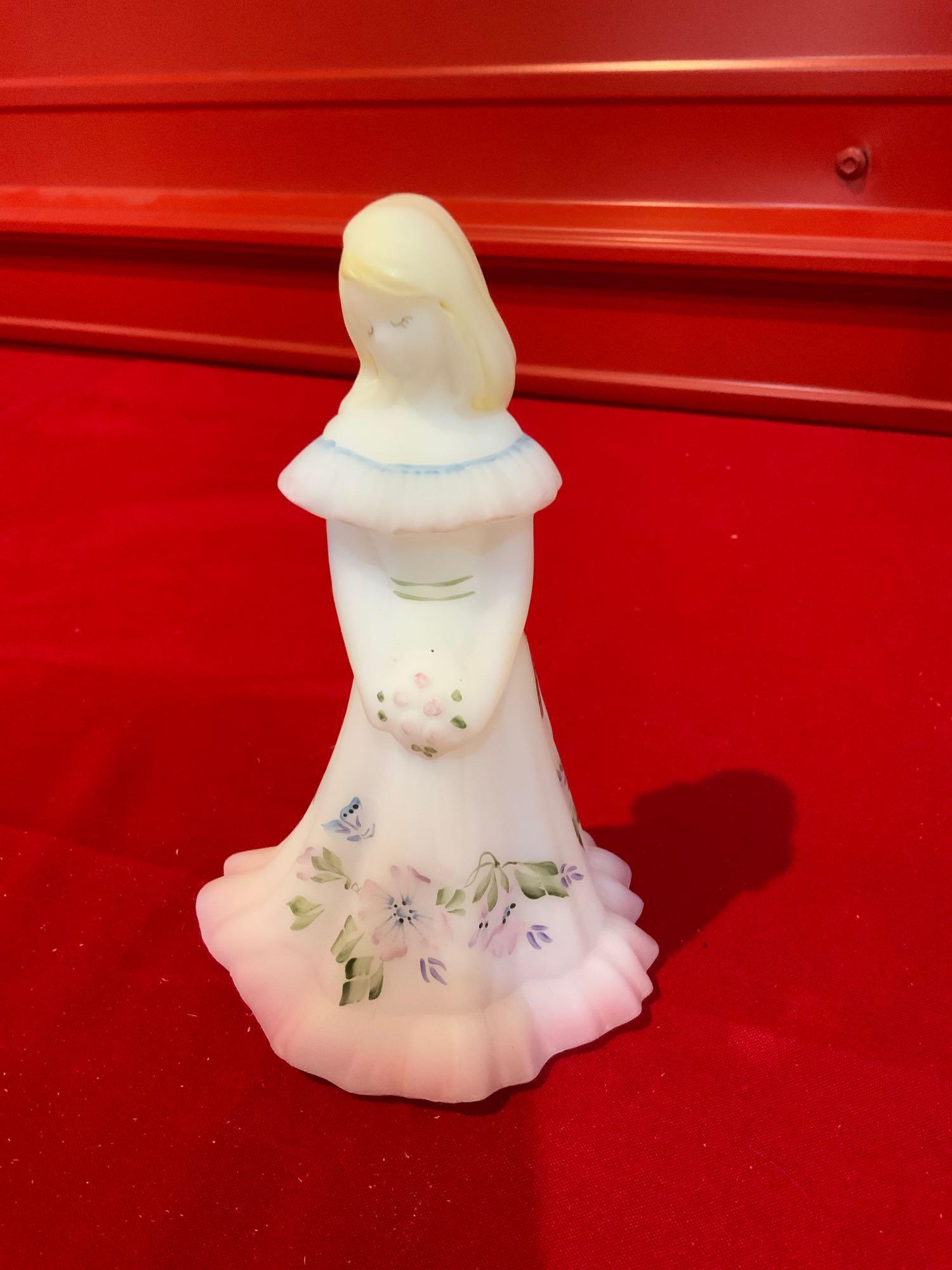 Fenton, satin glass white Shelly Fenton bridesmaid door (1 of 4)