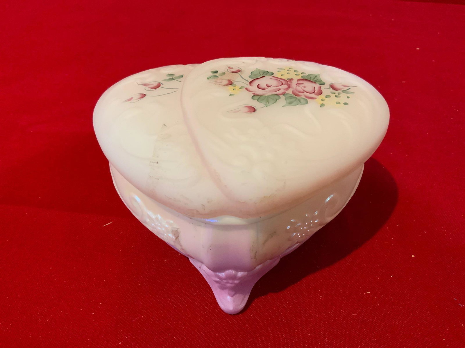 Fenton, heirloom rose dresser box (1 of 5)