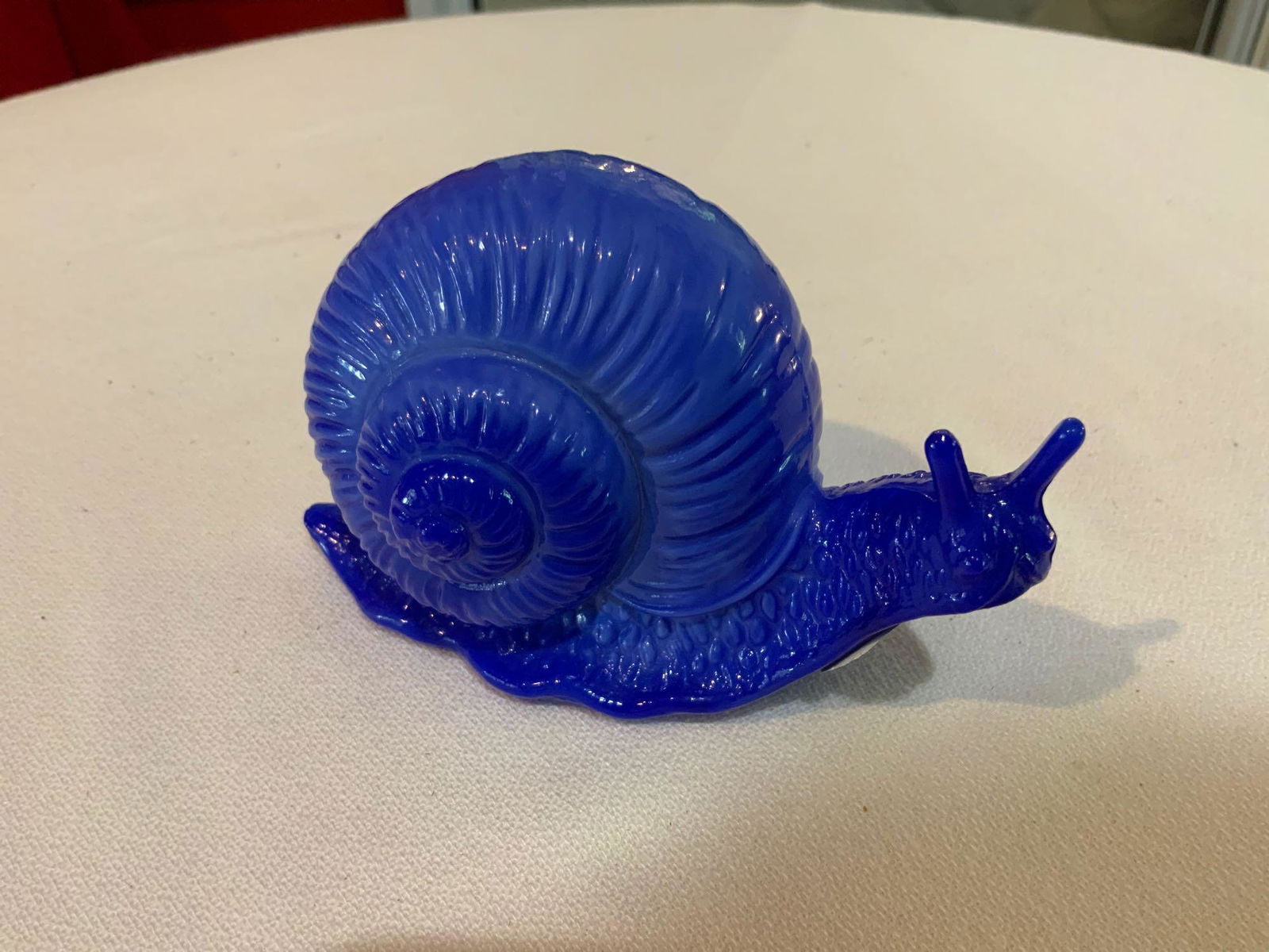 Fenton cobalt blue snail with original Fenton sticker (1 of 3)