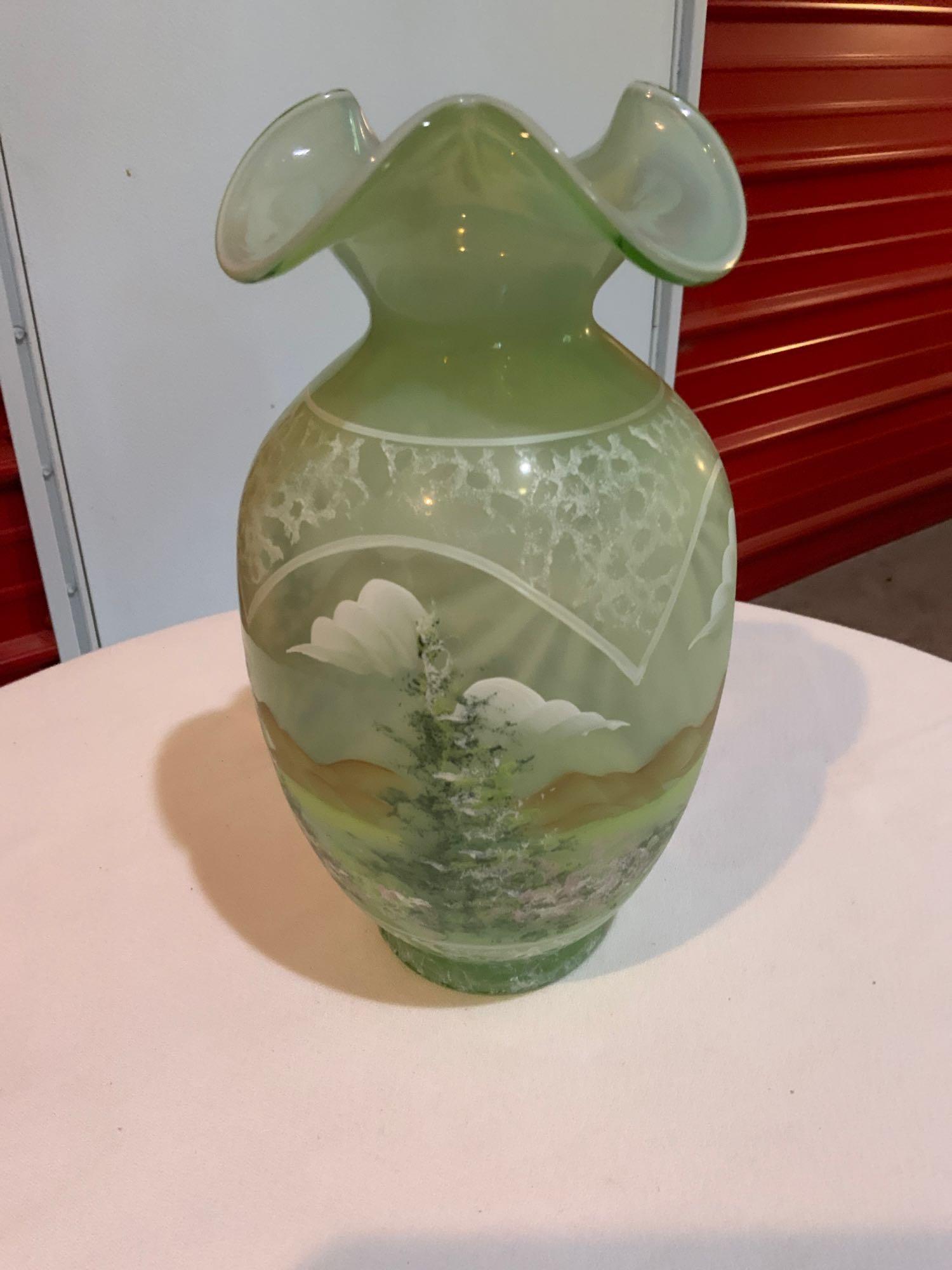 Fenton, Beautiful large scalloped Handpainted vase (1 of 5)