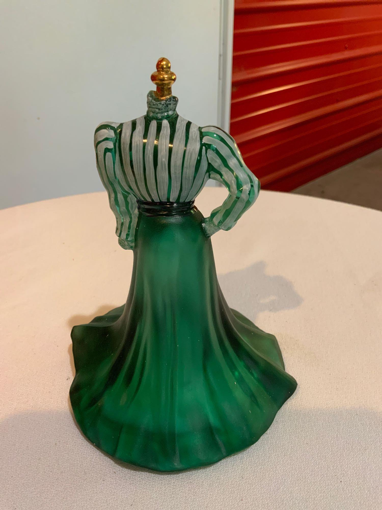 Fenton, spruce Gibson girl: Fenton, spruce Gibson girl, Handpainted and Signed by the artist also number to #1785 of #4750, with original box in stand in great condition no chips or cracks