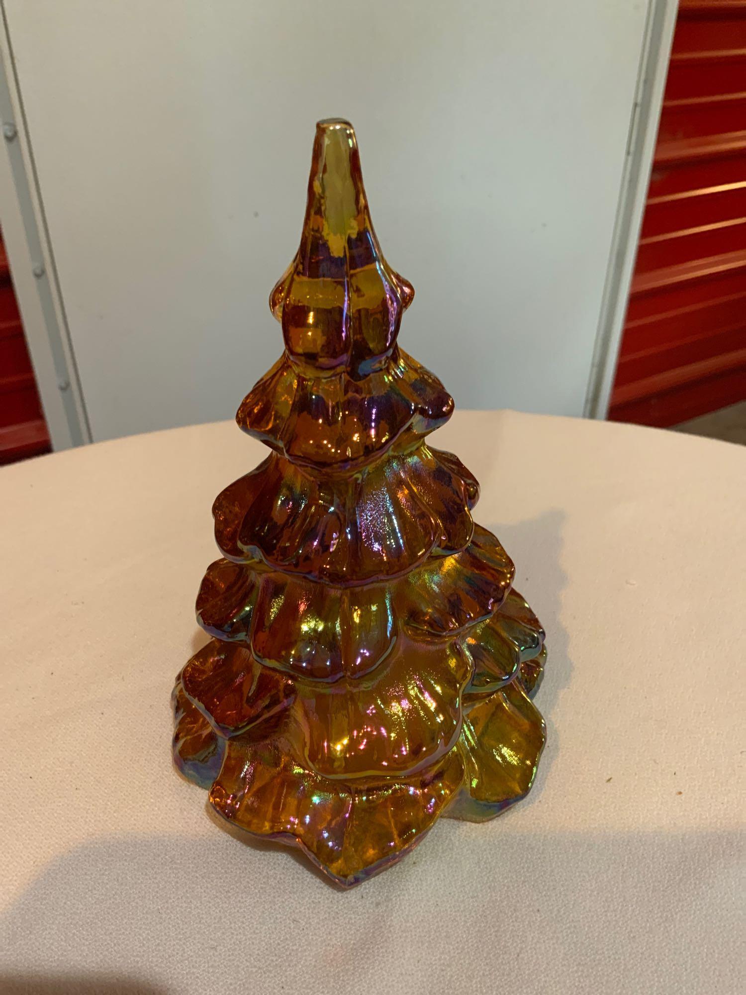 Fenton, iridescent Christmas tree (1 of 3)