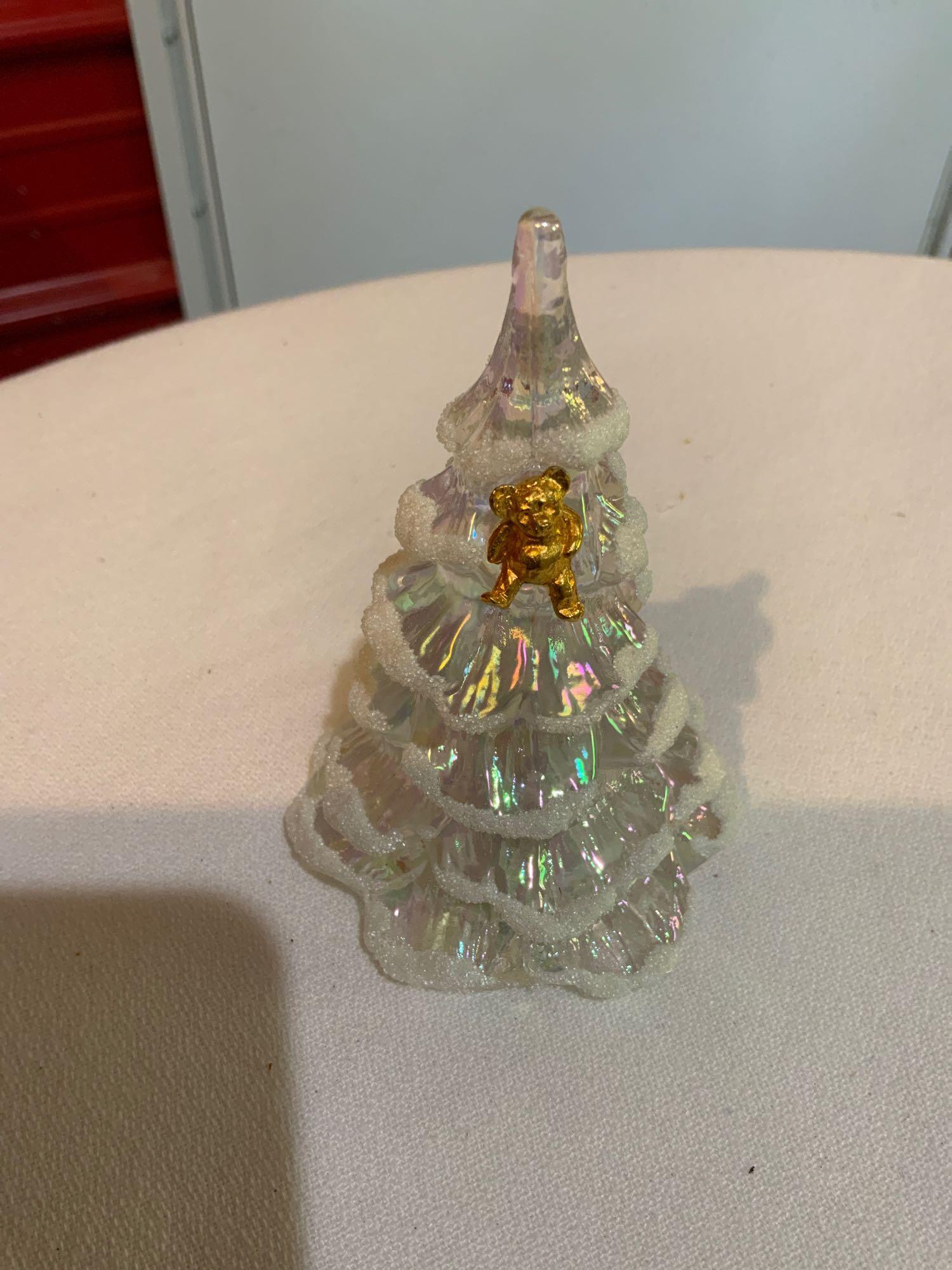Fenton, clear Opalescent and Handpainted Christmas tree (1 of 3)