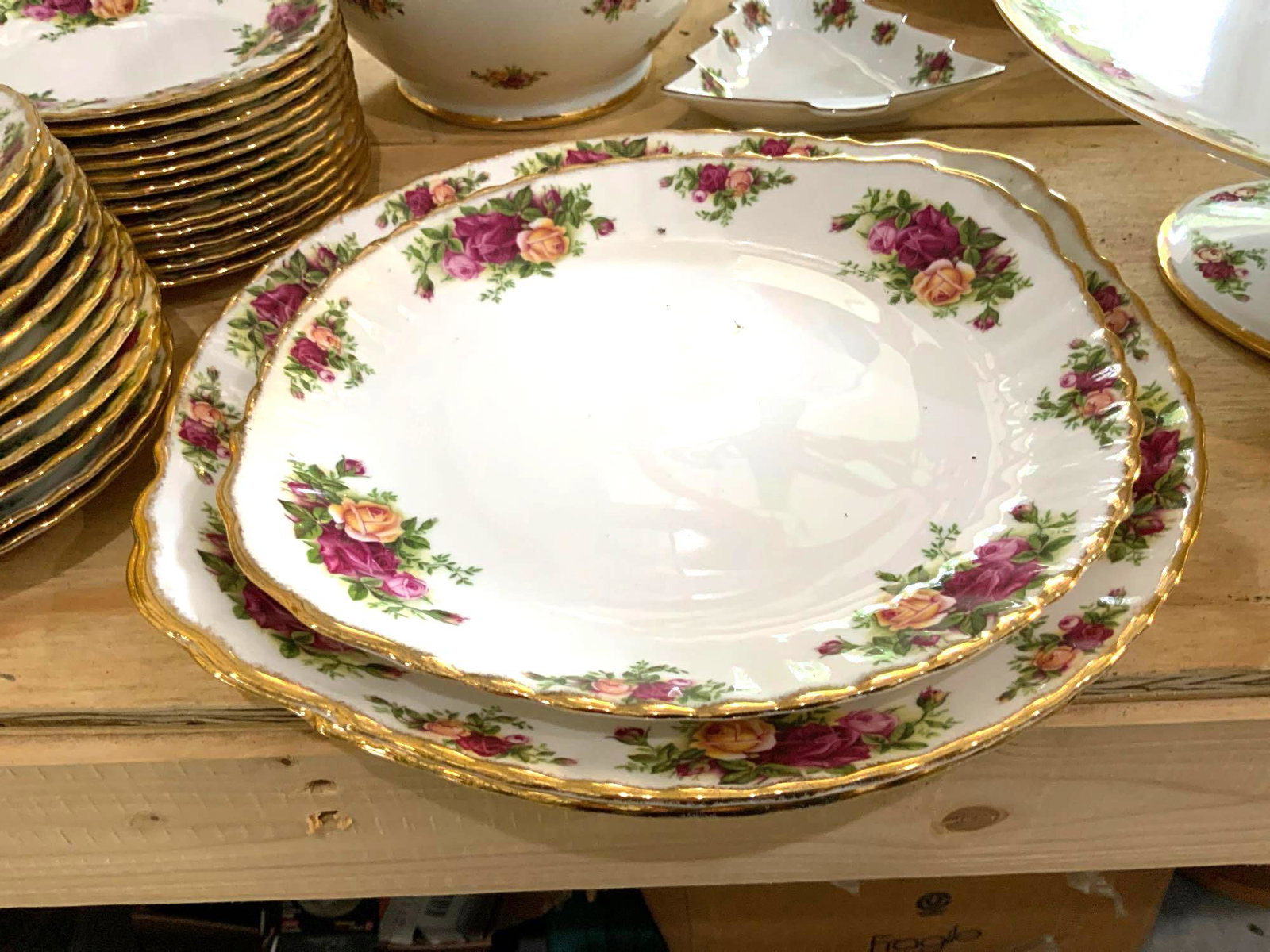 Royal Albert serving plates: Royal Albert serving plates X3