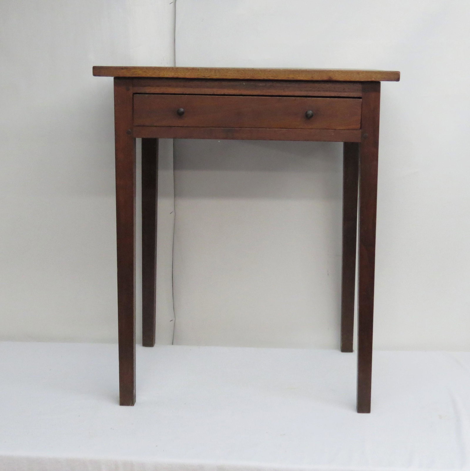 One drawer stand (1 of 3)