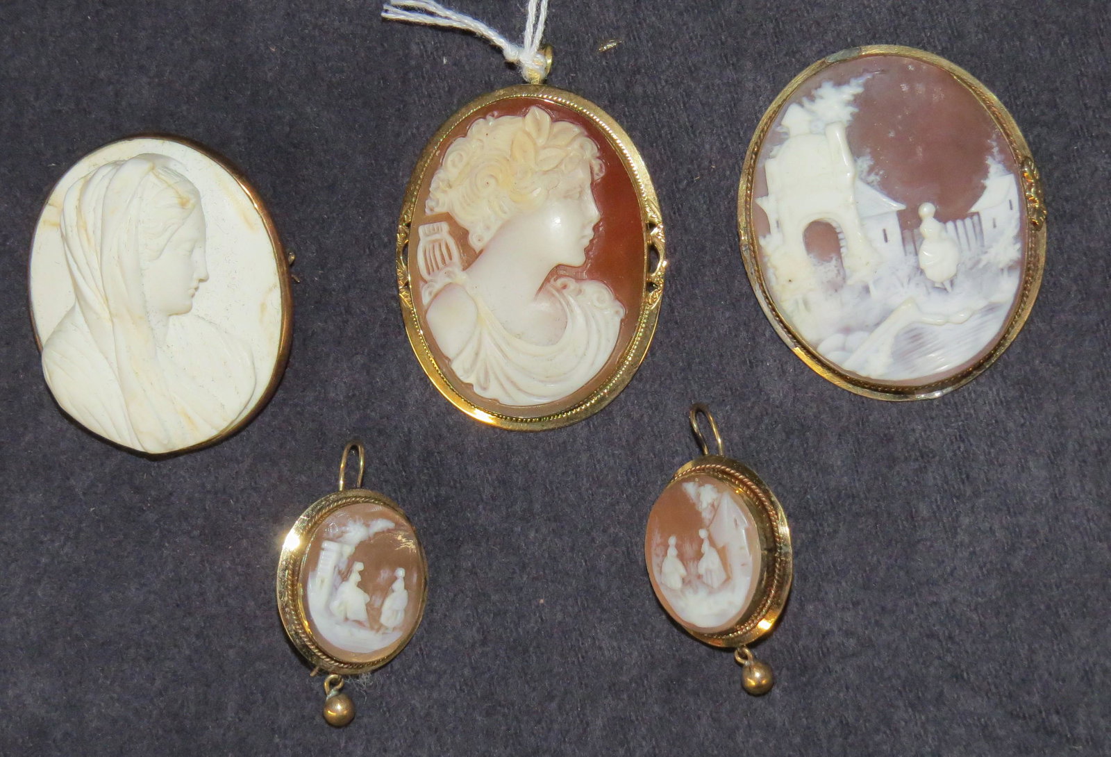 Cameo lot, 5 cameos (1 of 2)