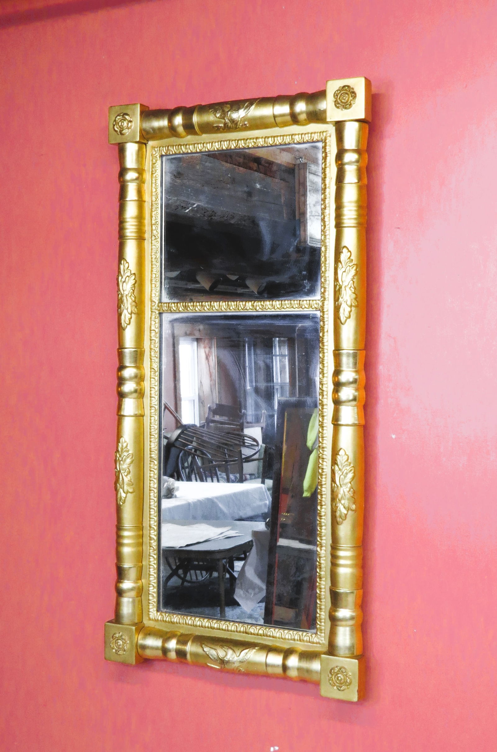 Sheraton two-part gold-leaf mirror with embossed eagle (1 of 4)