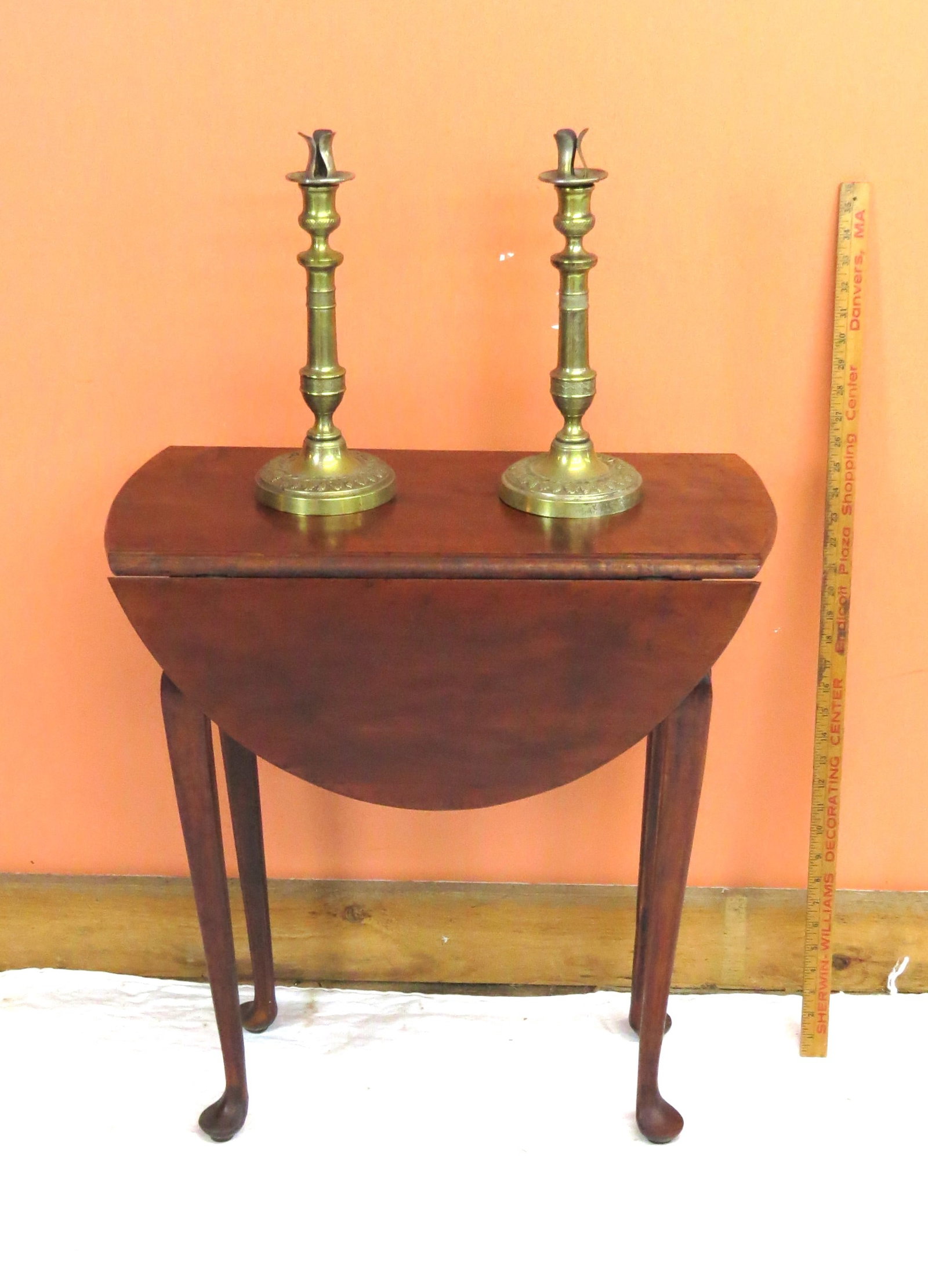 Diminutive Queen Ann drop-leaf table (1 of 6)